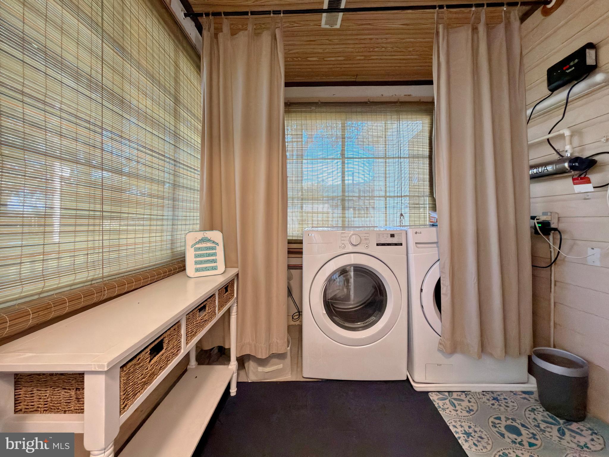 COBB ISLAND - Residential