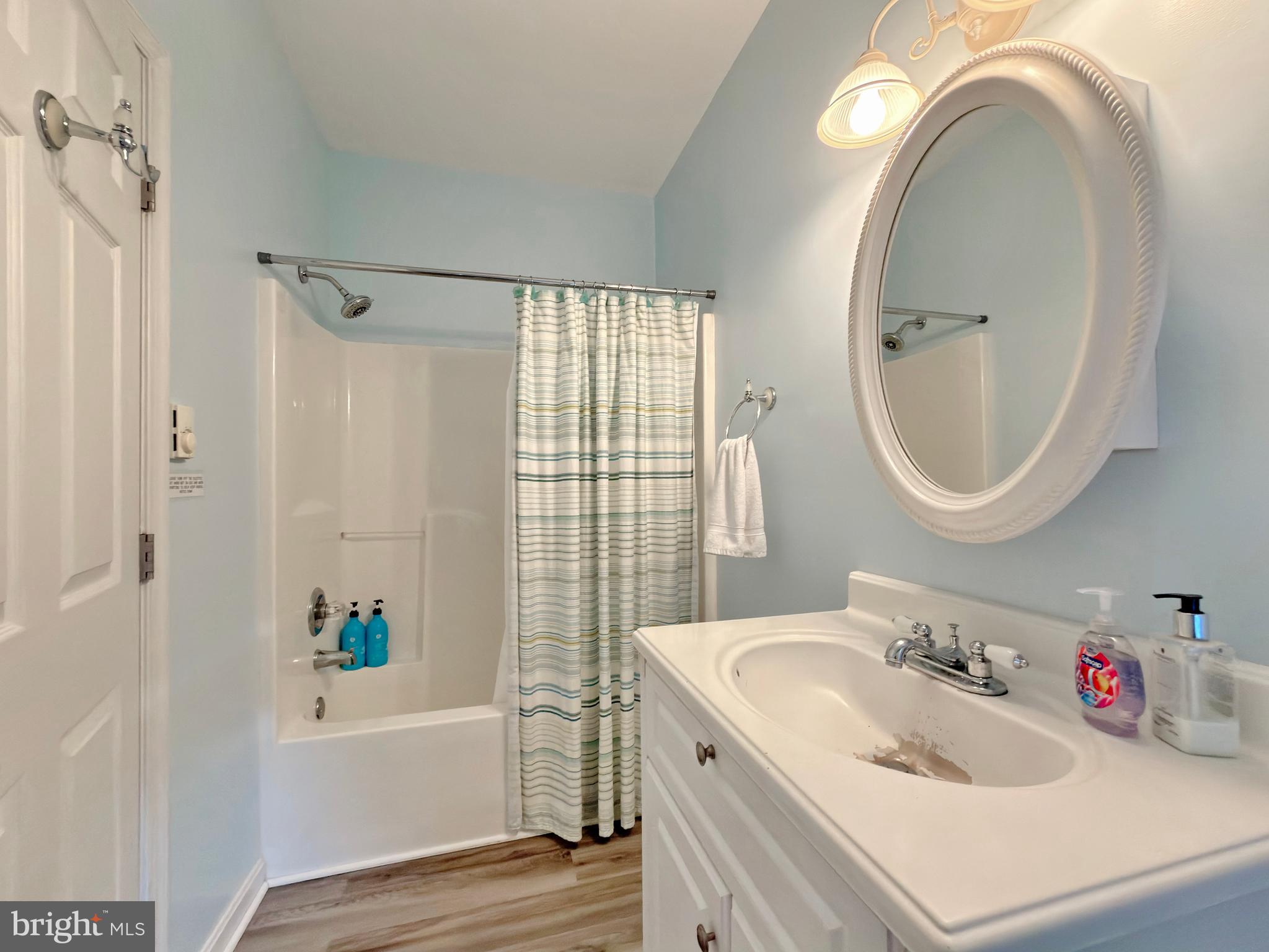 COBB ISLAND - Residential