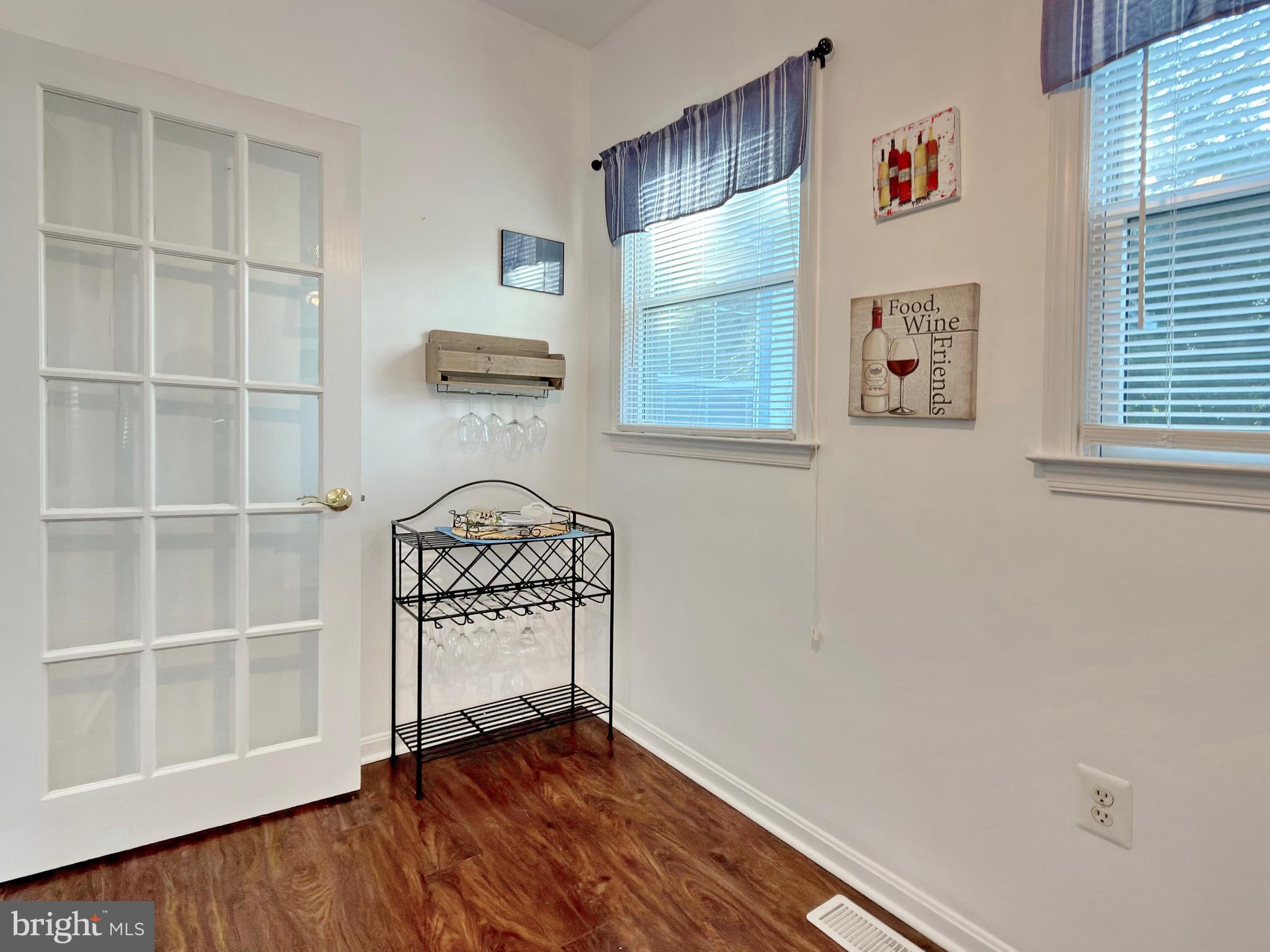 COBB ISLAND - Residential