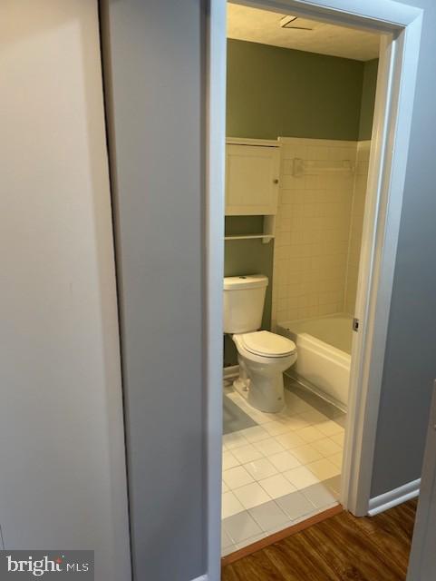 DEVON HILLS CONDO - Residential Lease