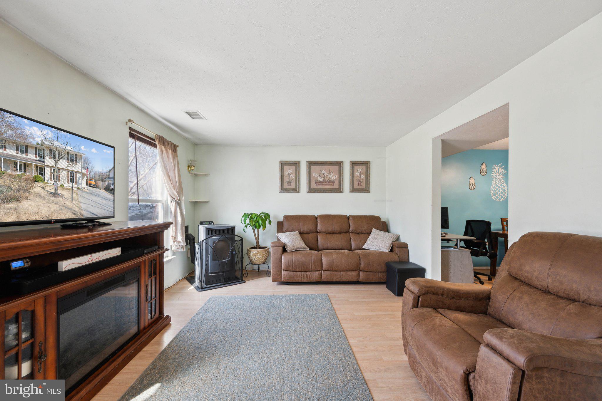 REVELL DOWNS - Residential