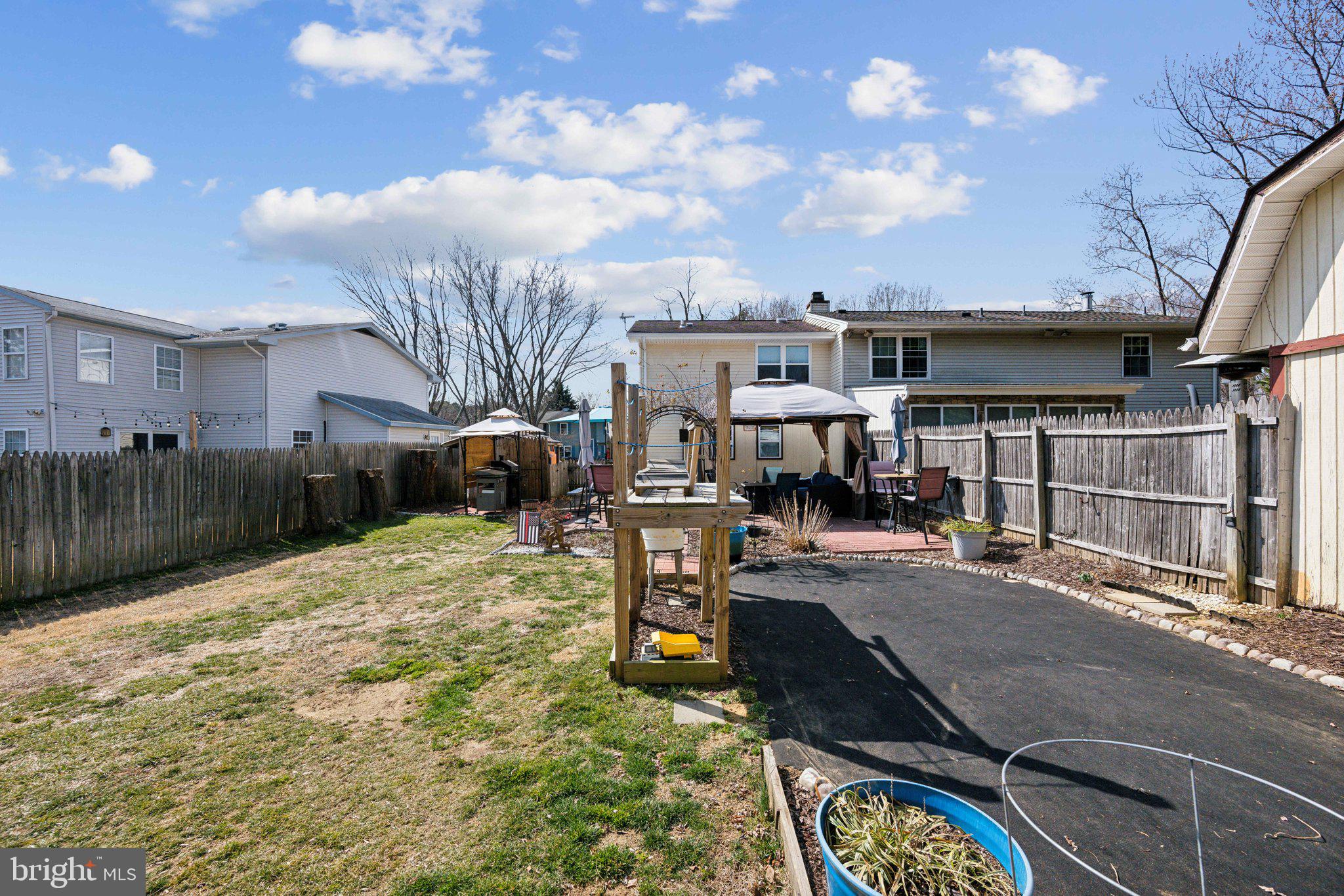 REVELL DOWNS - Residential