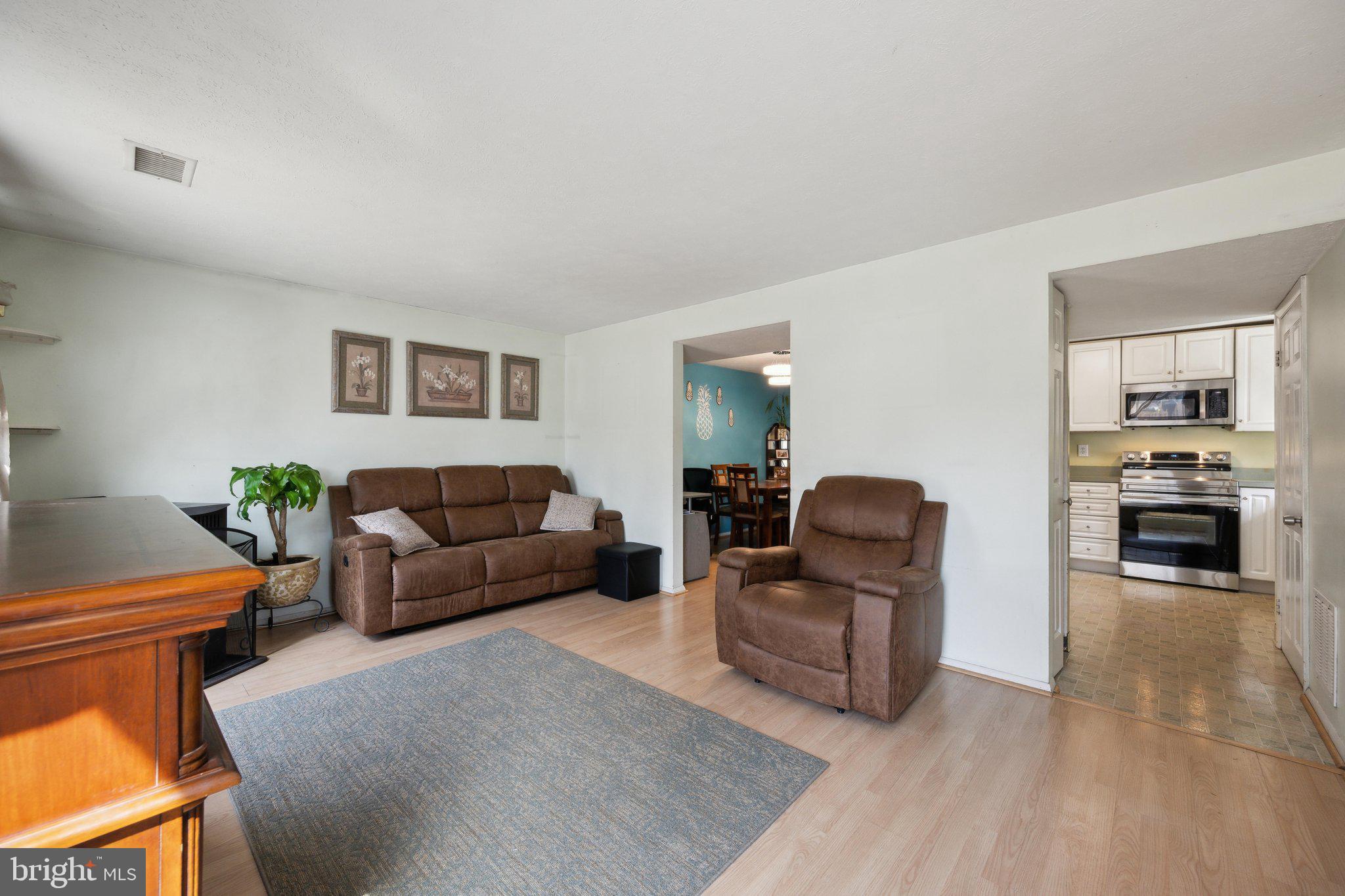 REVELL DOWNS - Residential