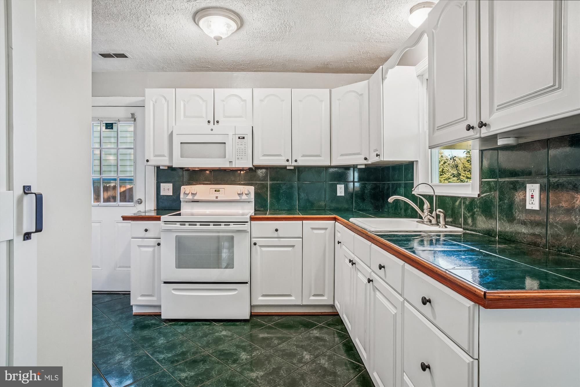 HARBOR VIEW - Residential