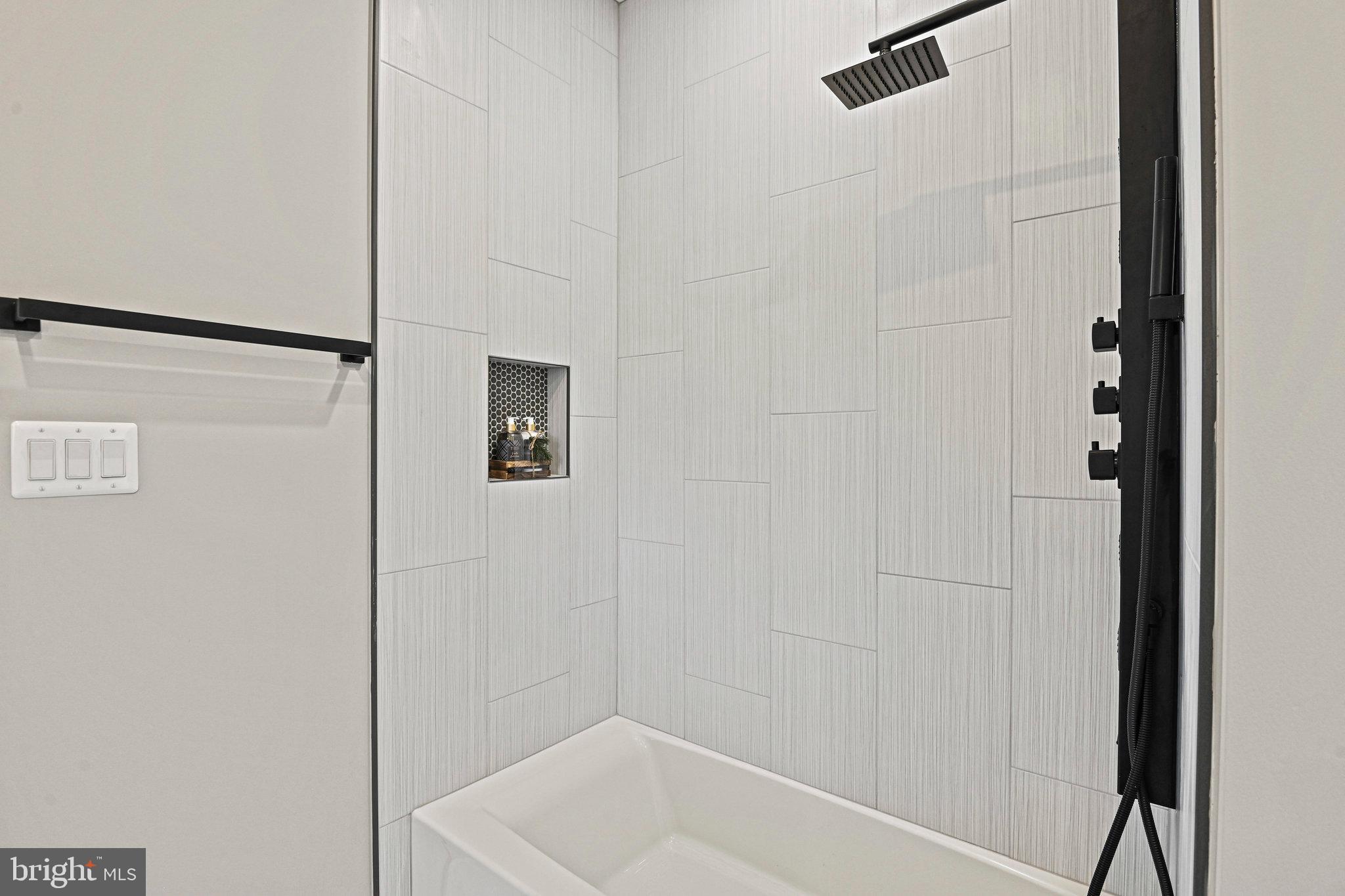 LOCUST HILL - Residential