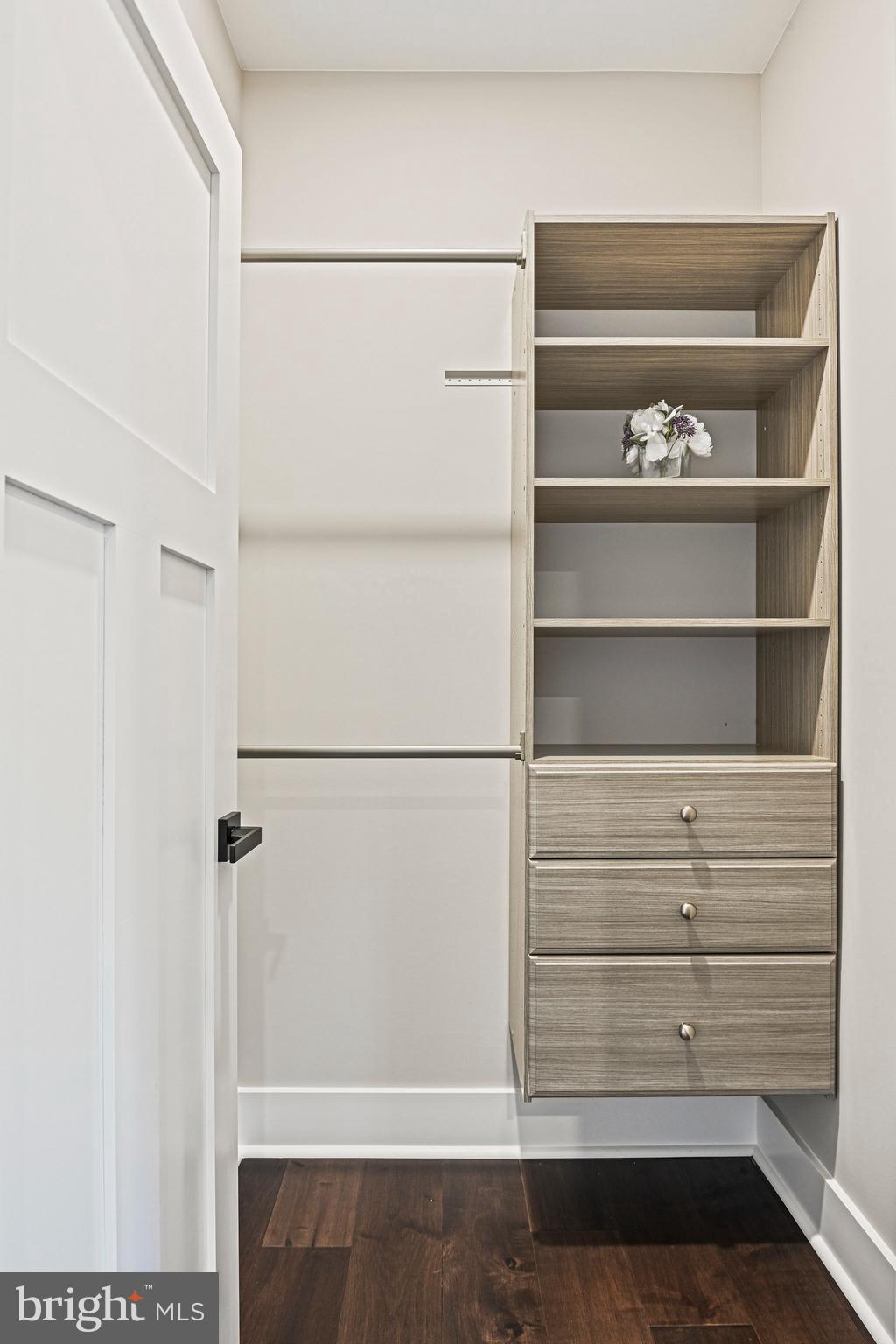 LOCUST HILL - Residential