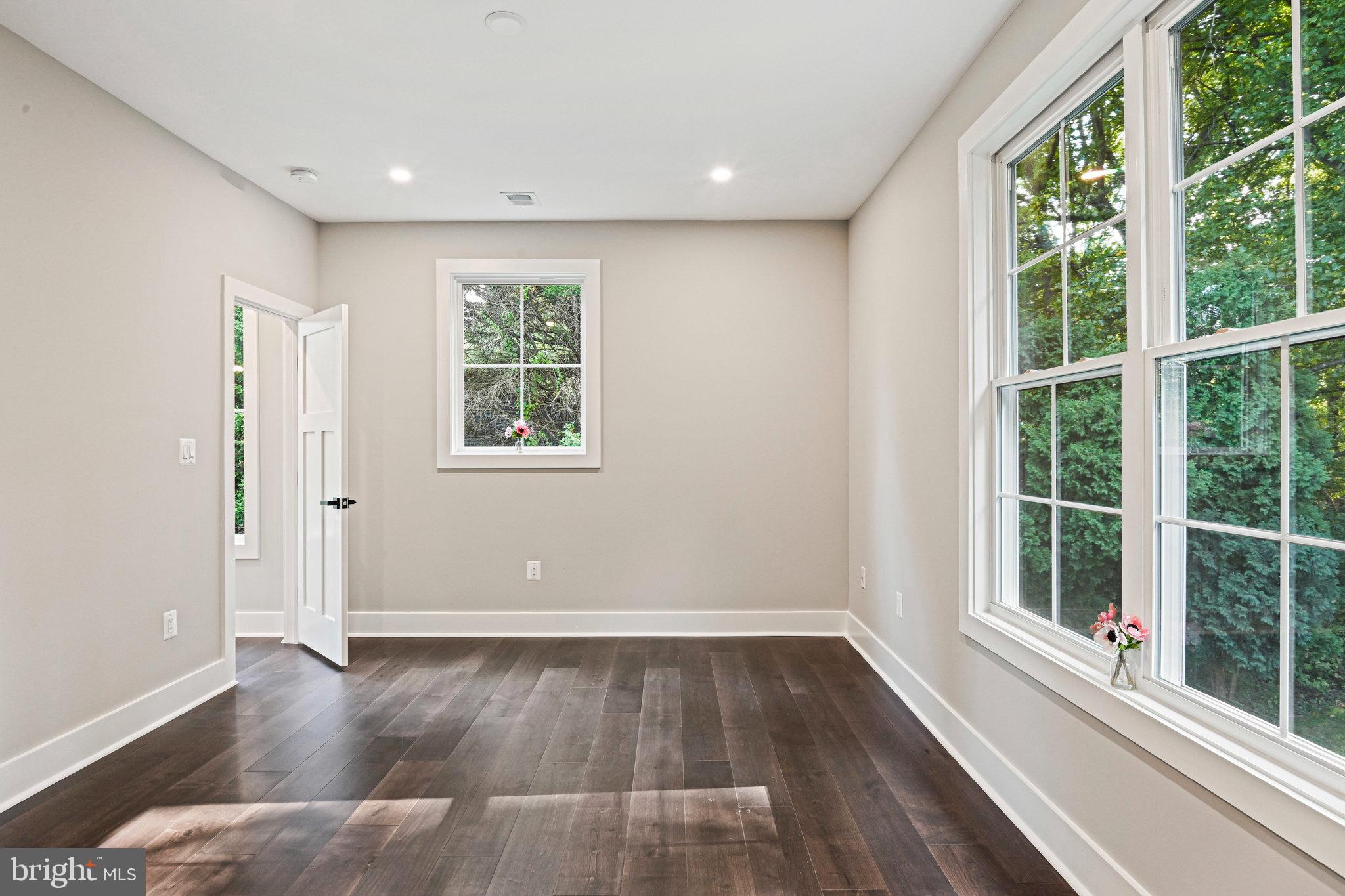 LOCUST HILL - Residential