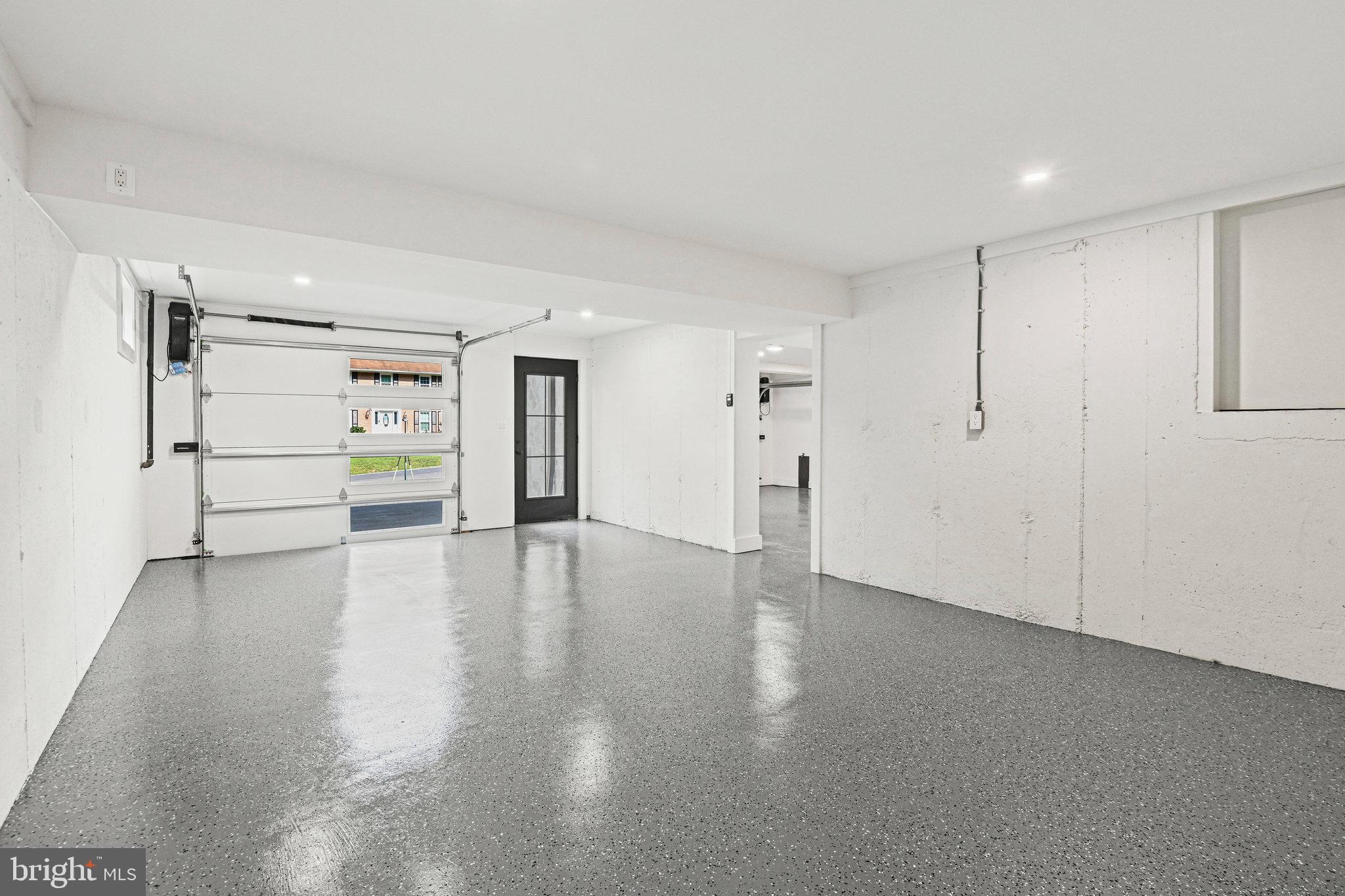 LOCUST HILL - Residential