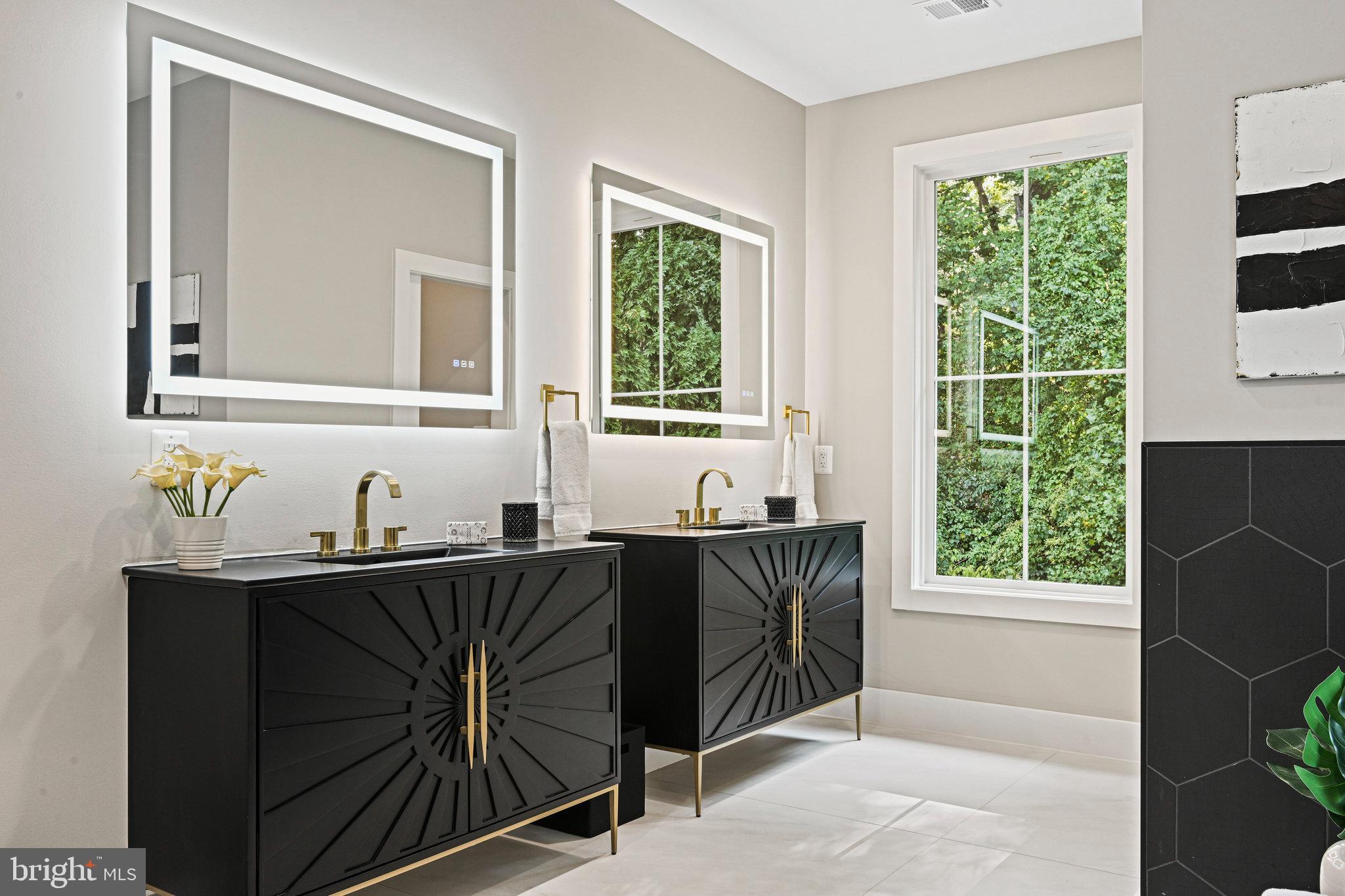 LOCUST HILL - Residential