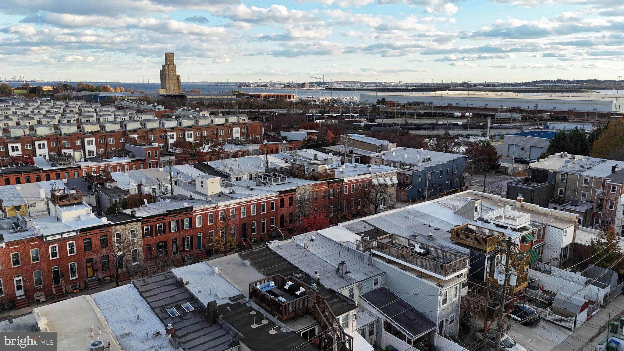 LOCUST POINT - Residential