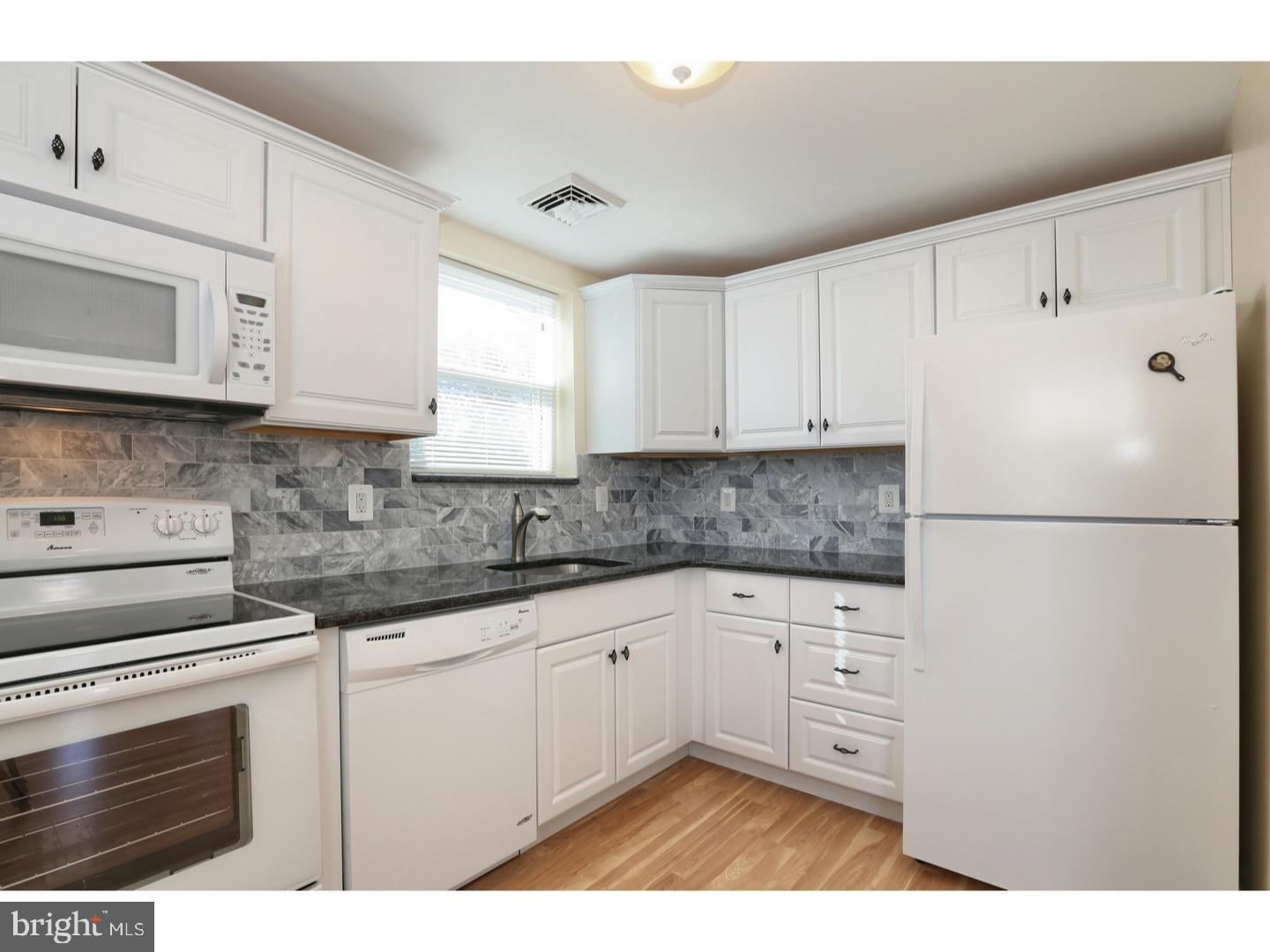 PLYMOUTH VALLEY - Residential Lease