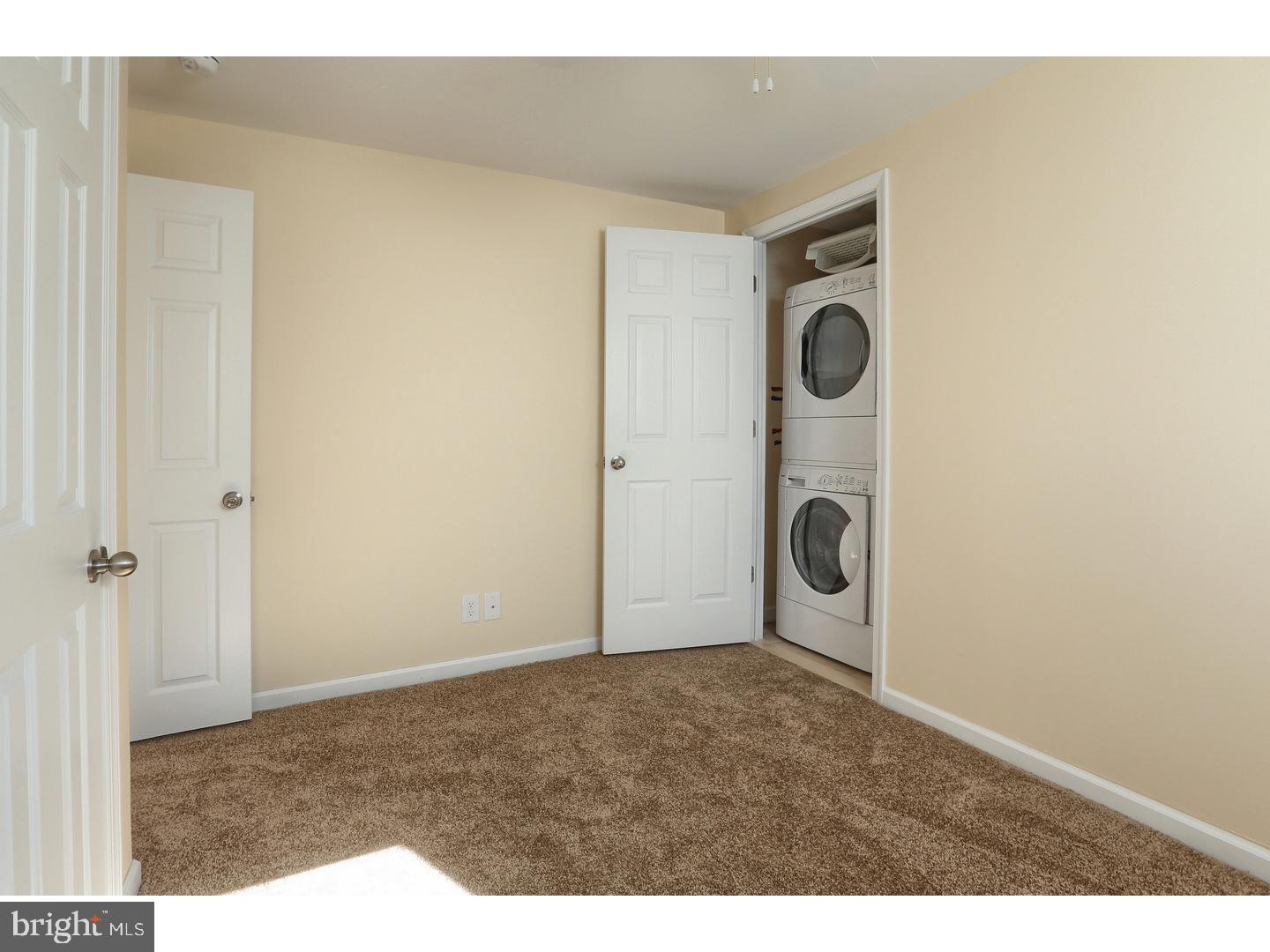 PLYMOUTH VALLEY - Residential Lease