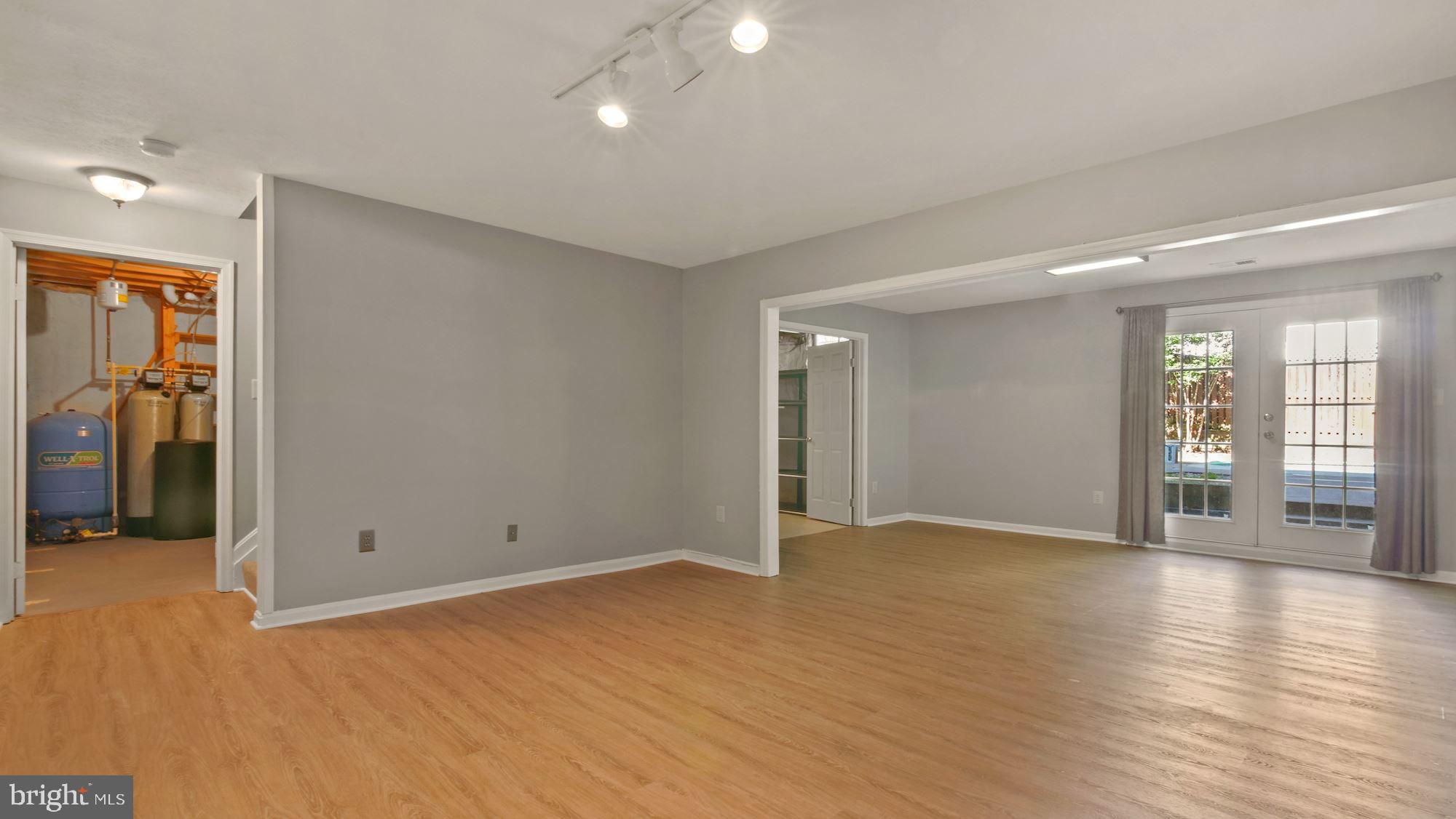 FERNBROOK - Residential