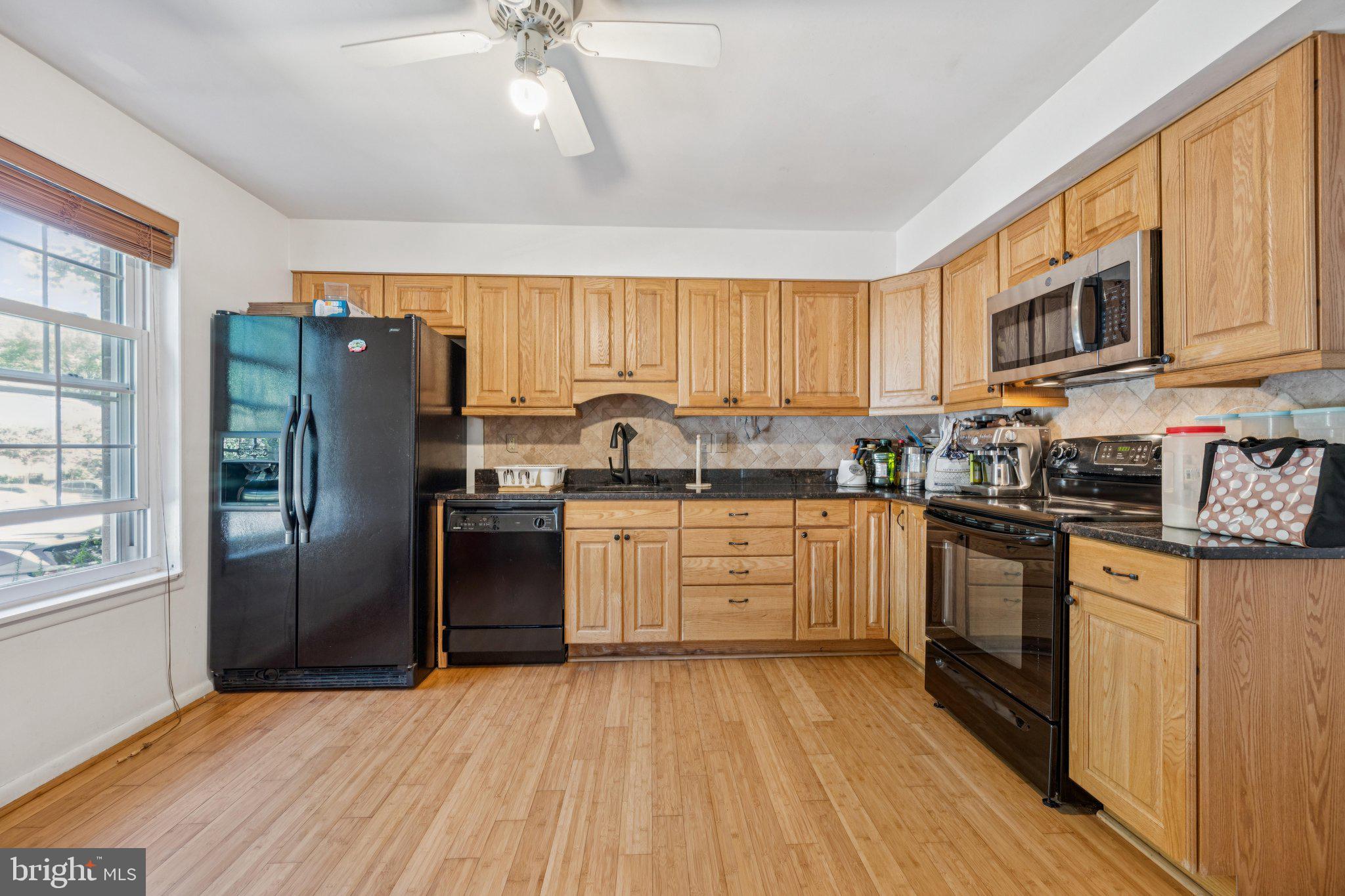10522 E WIND WAY