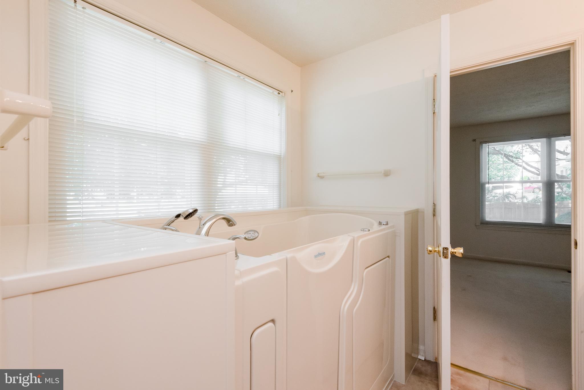 YOUNGS FARM ESTATES - Residential Lease