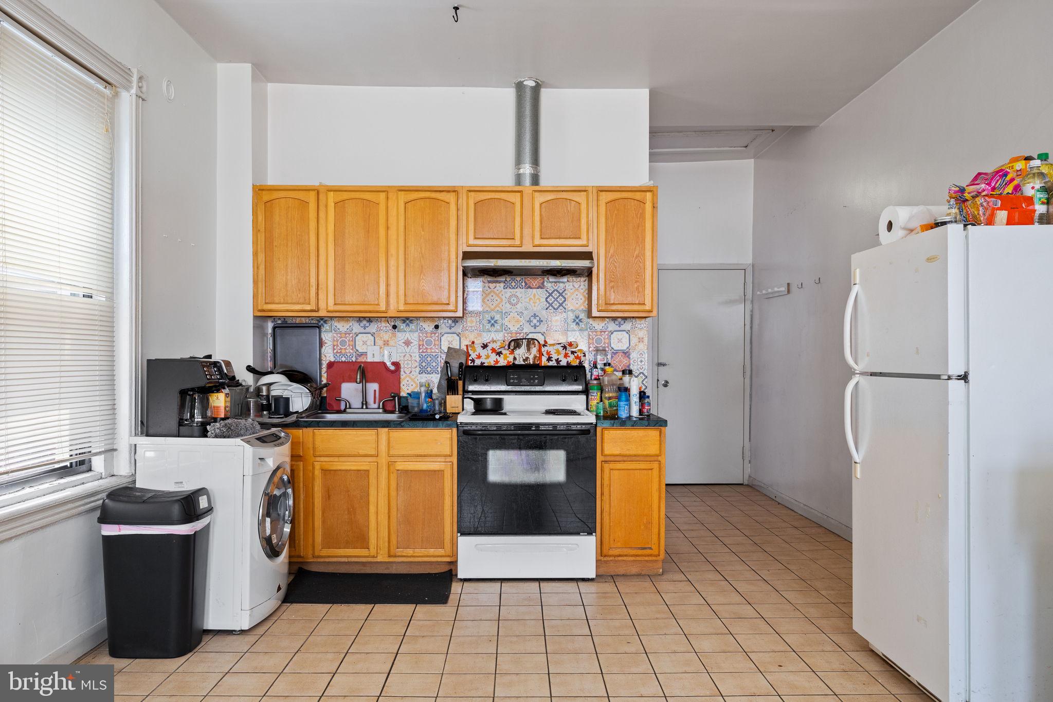 EAST PASSYUNK CROSSING - Residential Income