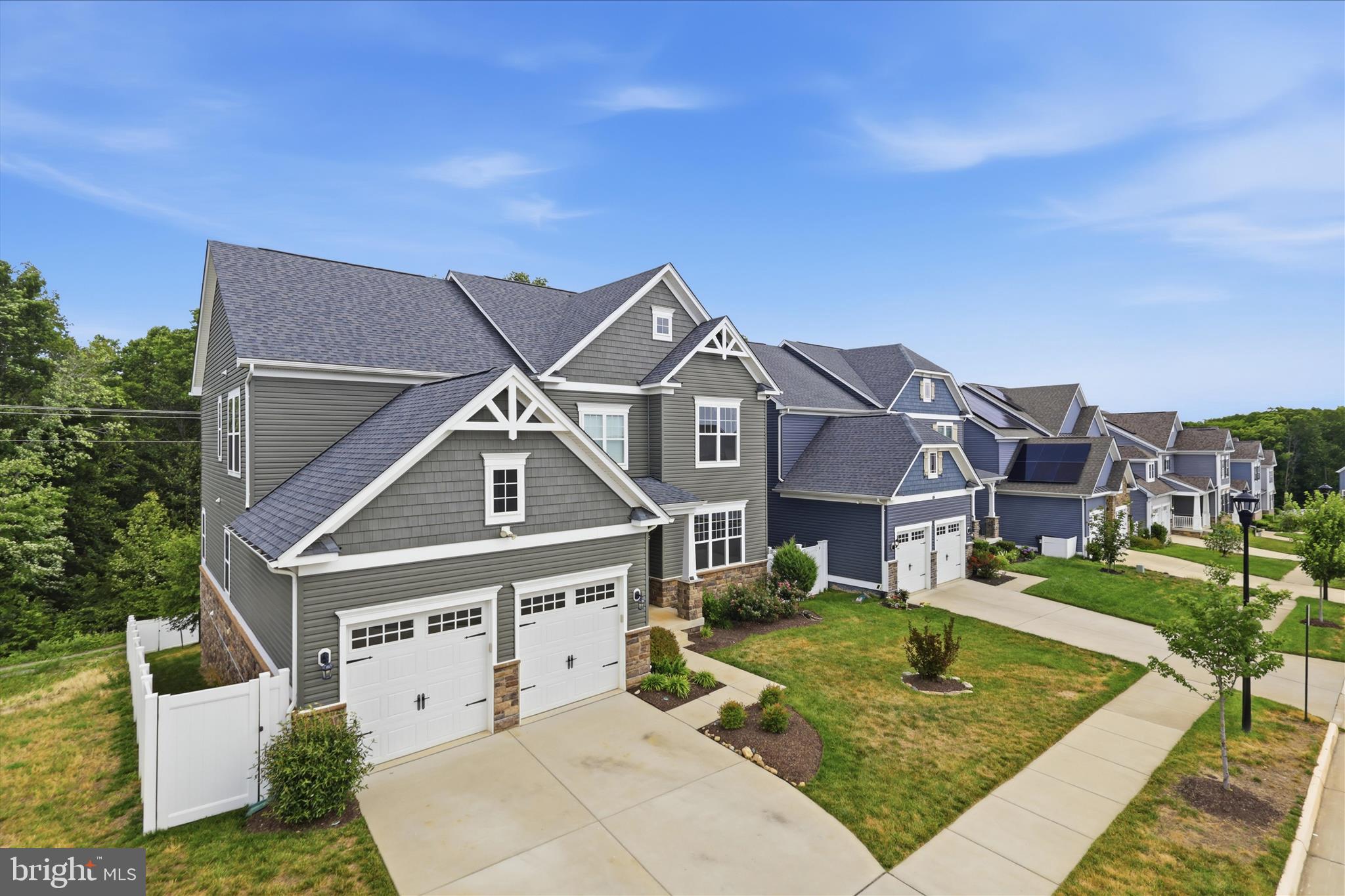 416 CRAB APPLE DRIVE