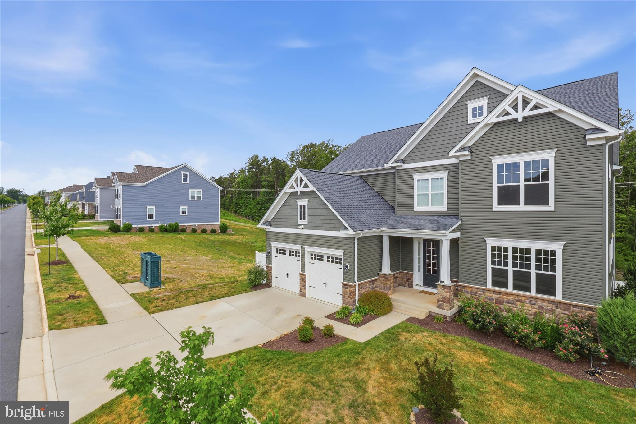 416 CRAB APPLE DRIVE