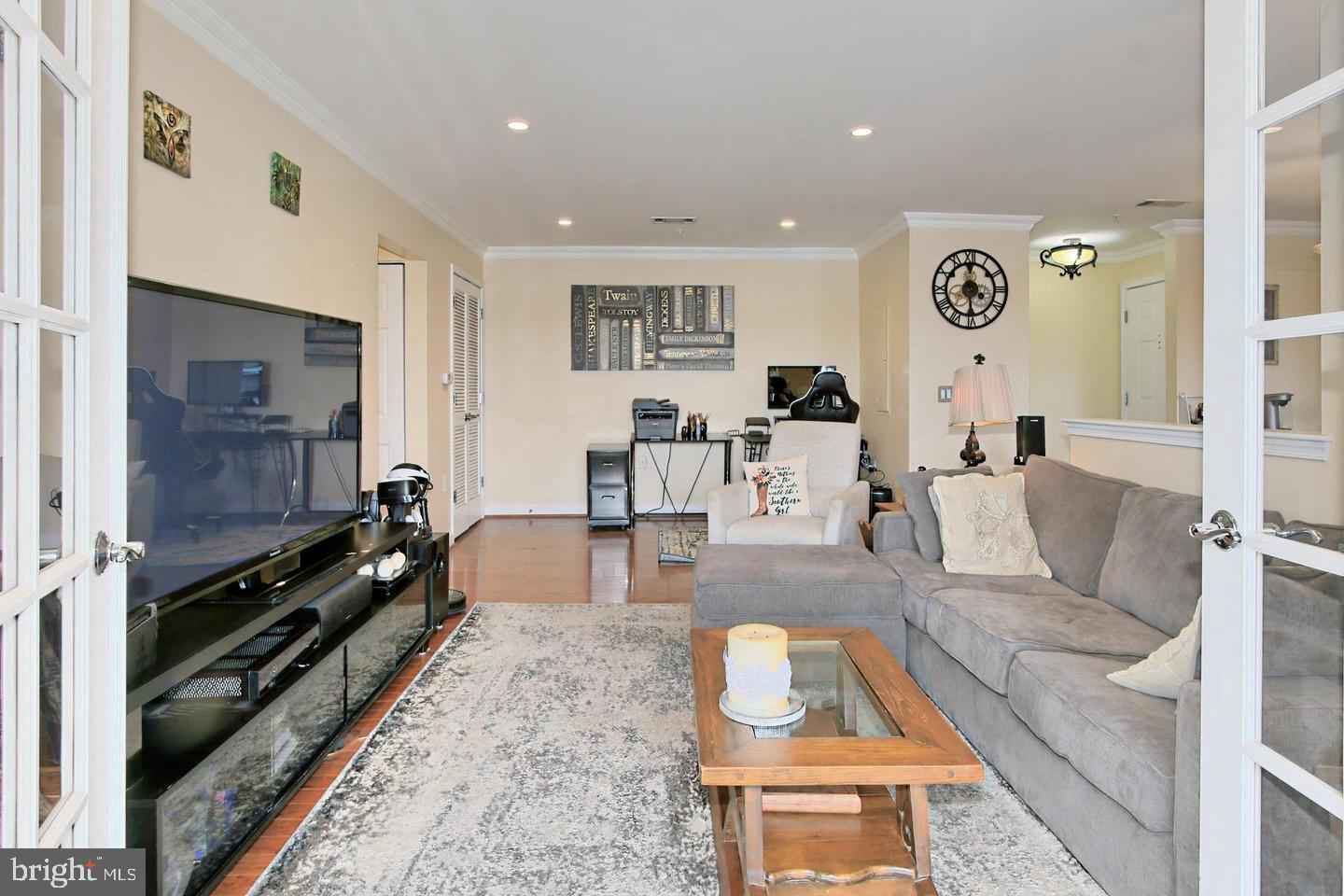 WEST VILLAGE OF SHIRLINGTON - Residential Lease