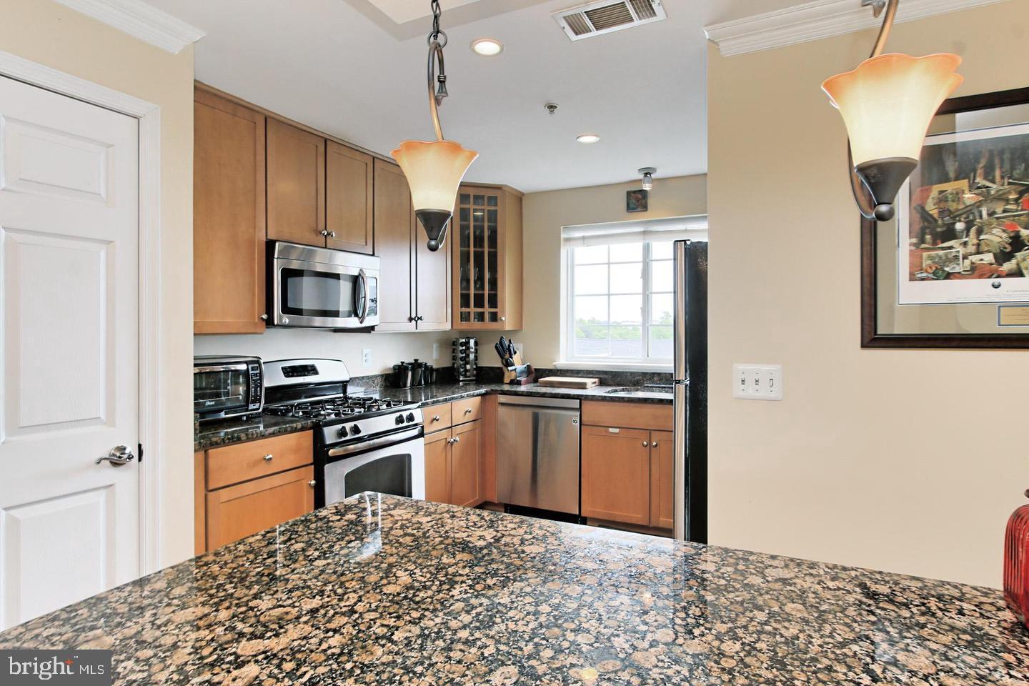 WEST VILLAGE OF SHIRLINGTON - Residential Lease