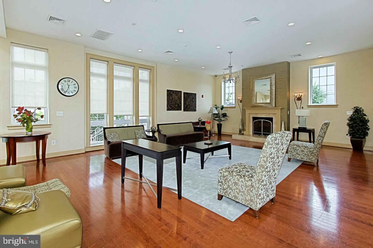WEST VILLAGE OF SHIRLINGTON - Residential Lease