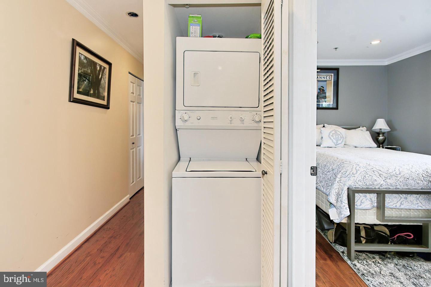 WEST VILLAGE OF SHIRLINGTON - Residential Lease