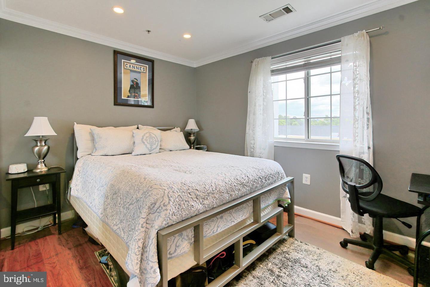 WEST VILLAGE OF SHIRLINGTON - Residential Lease