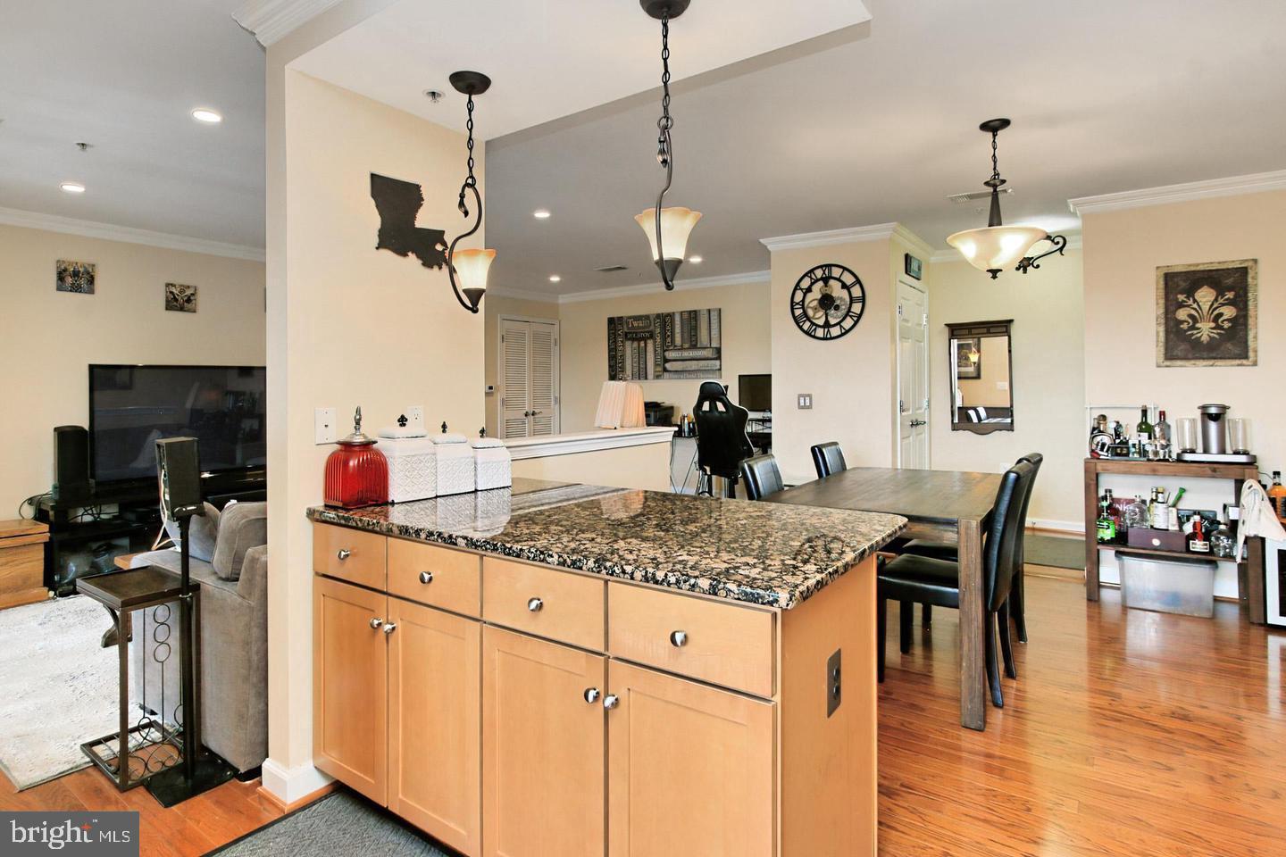 WEST VILLAGE OF SHIRLINGTON - Residential Lease