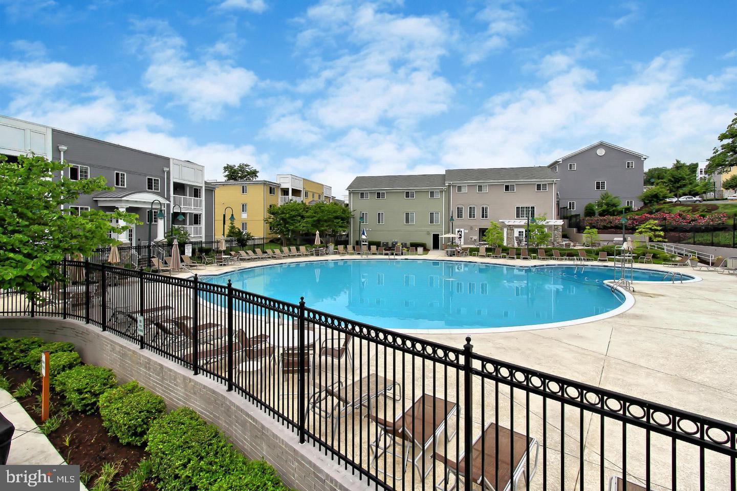 WEST VILLAGE OF SHIRLINGTON - Residential Lease