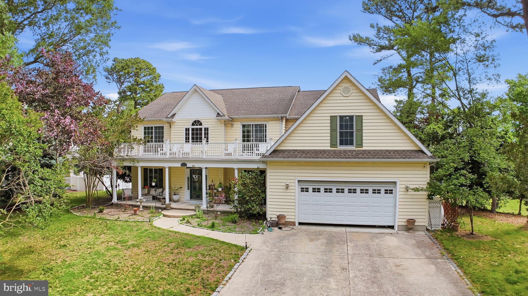 102 LONDON CIR S