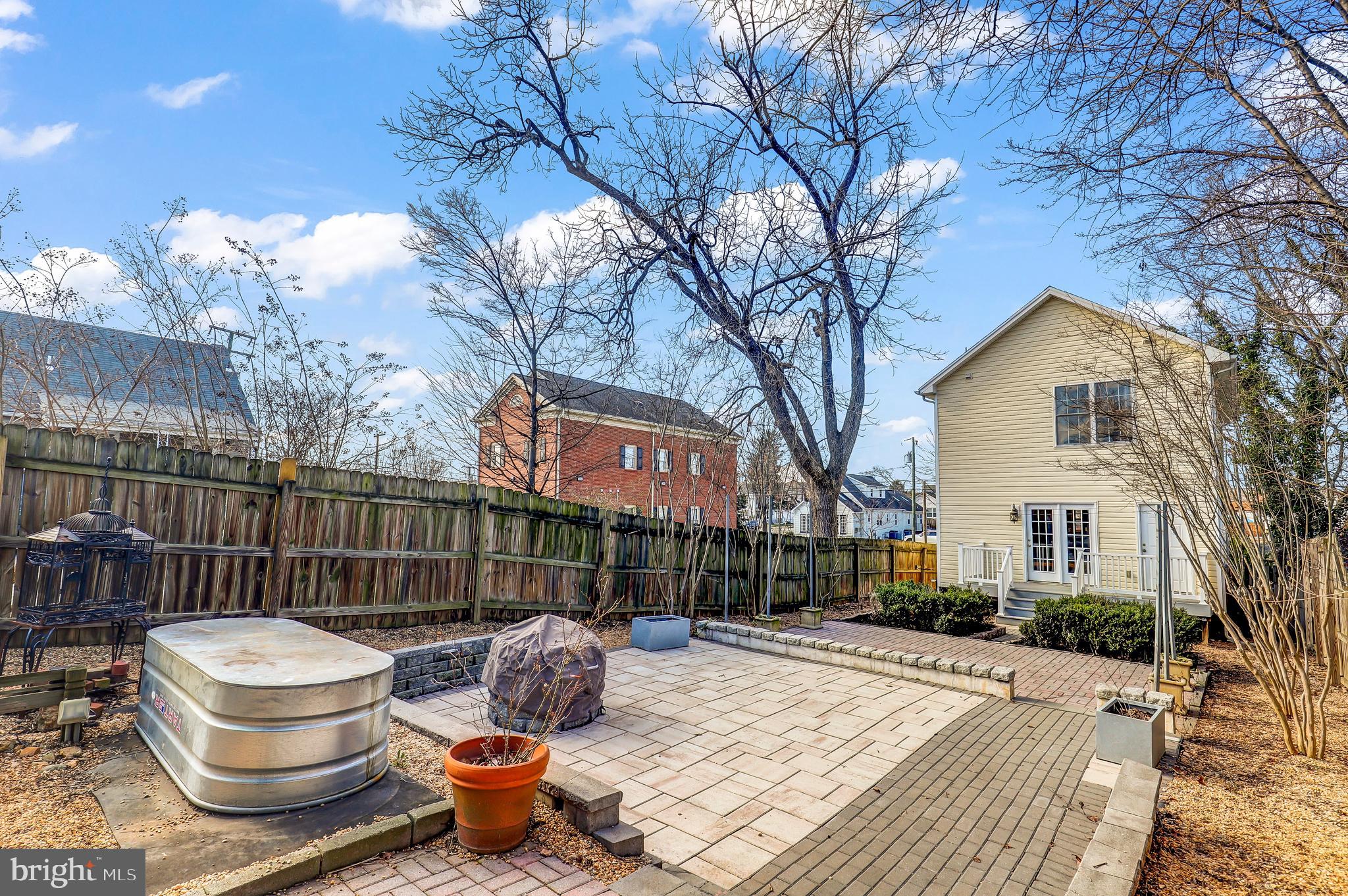 DOWNTOWN FREDERICKSBURG - Residential