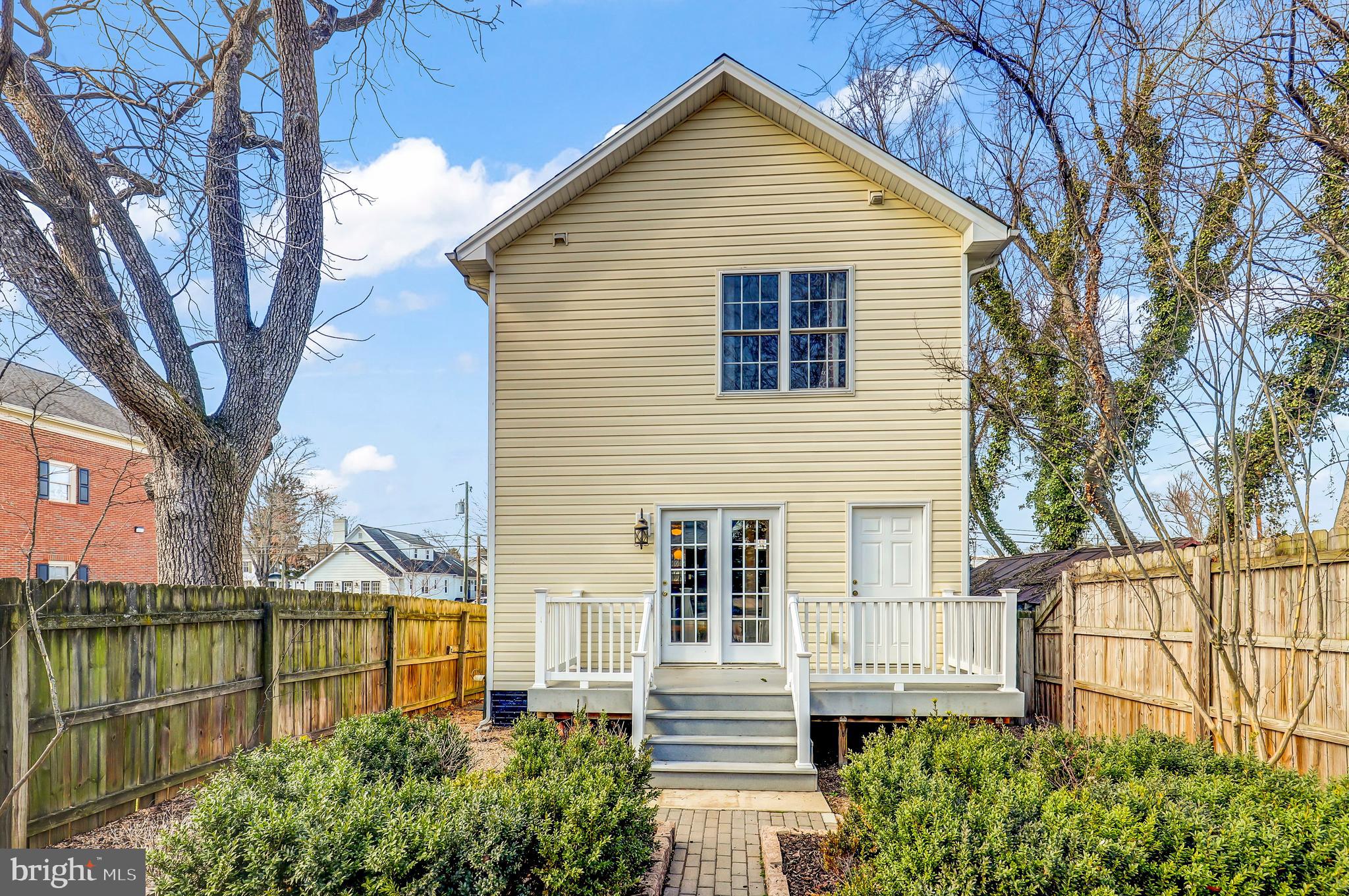 DOWNTOWN FREDERICKSBURG - Residential