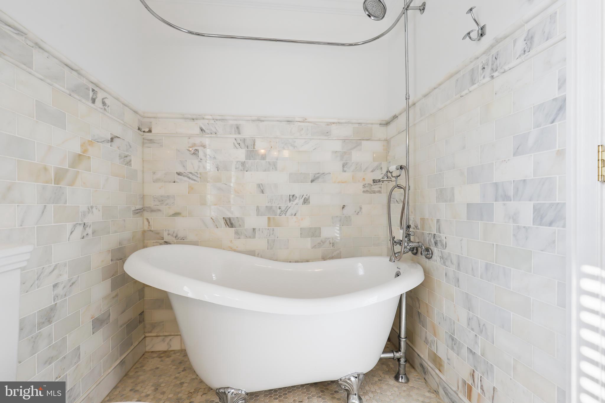 DOWNTOWN FREDERICKSBURG - Residential