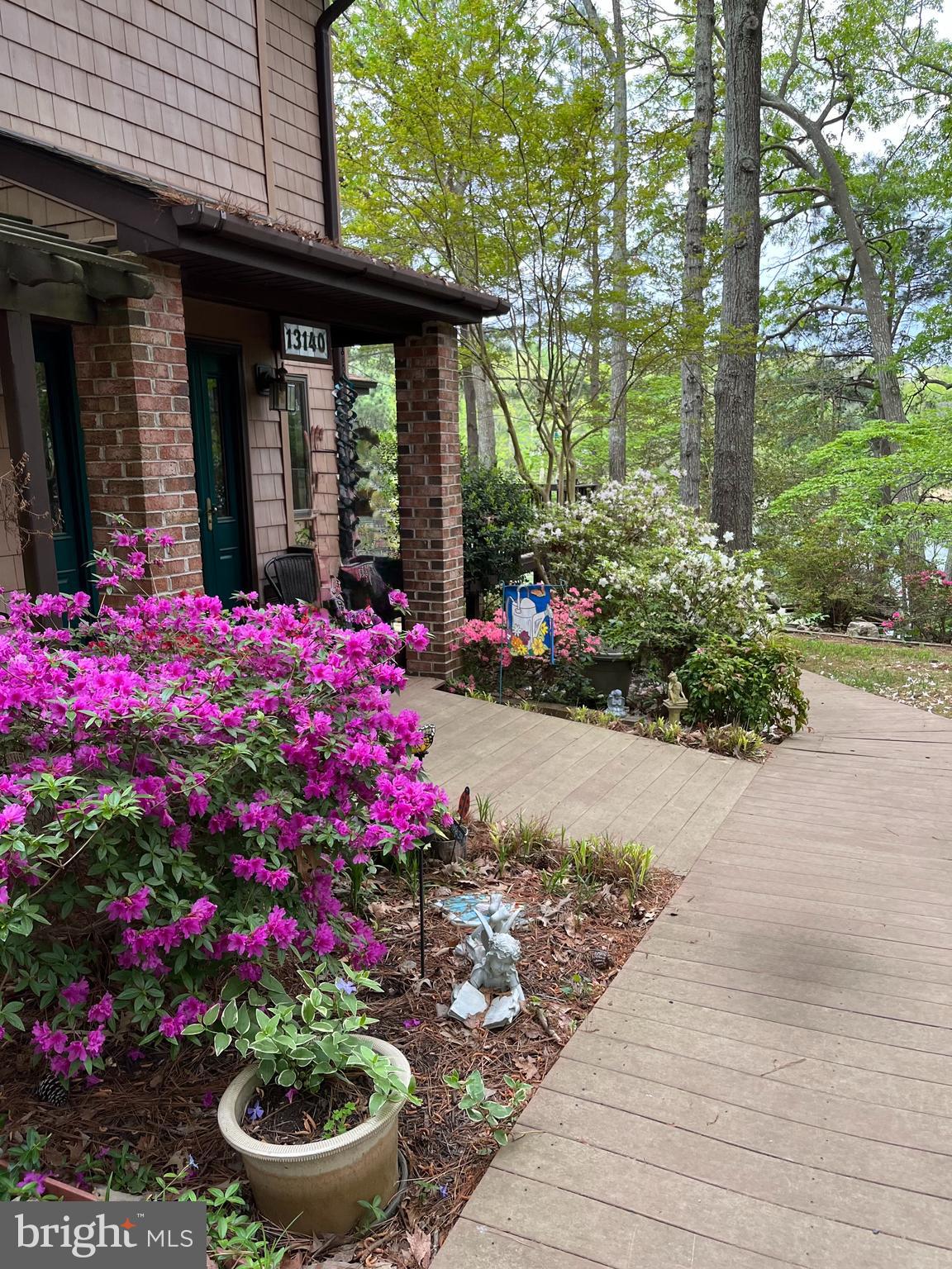 THE SOUNDINGS - Residential