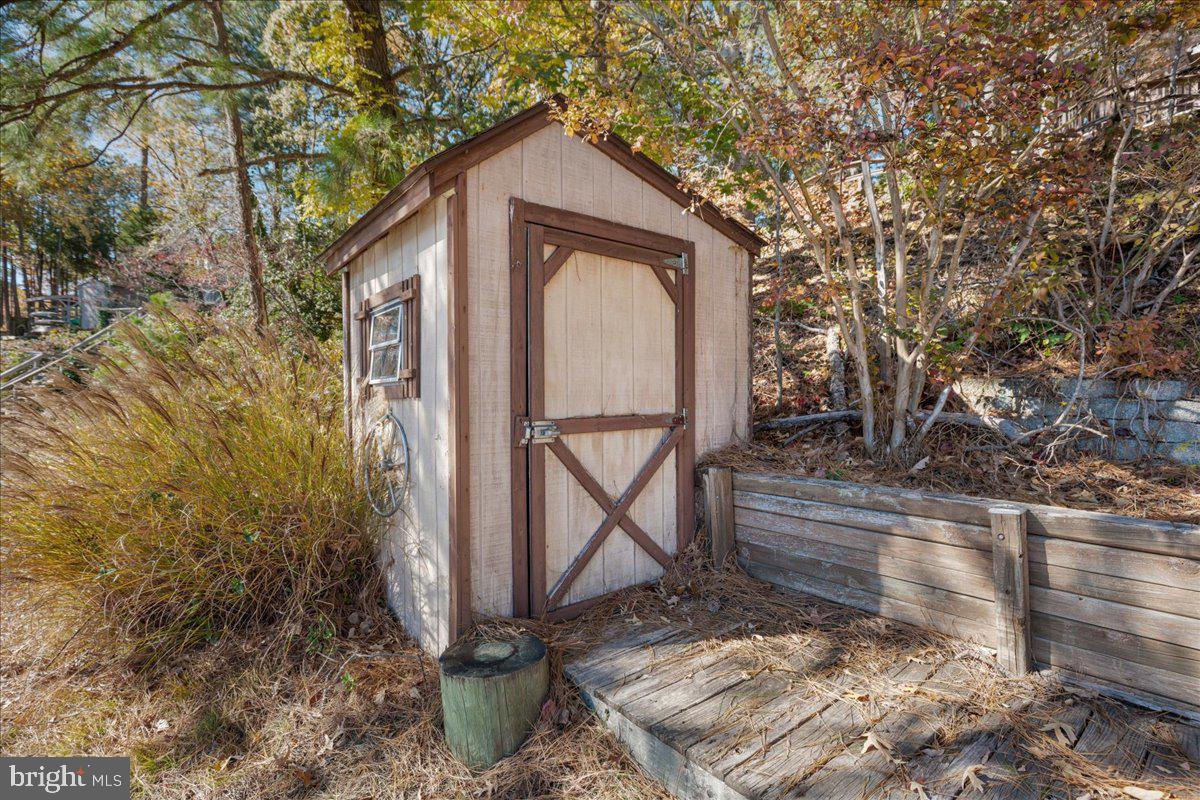 THE SOUNDINGS - Residential