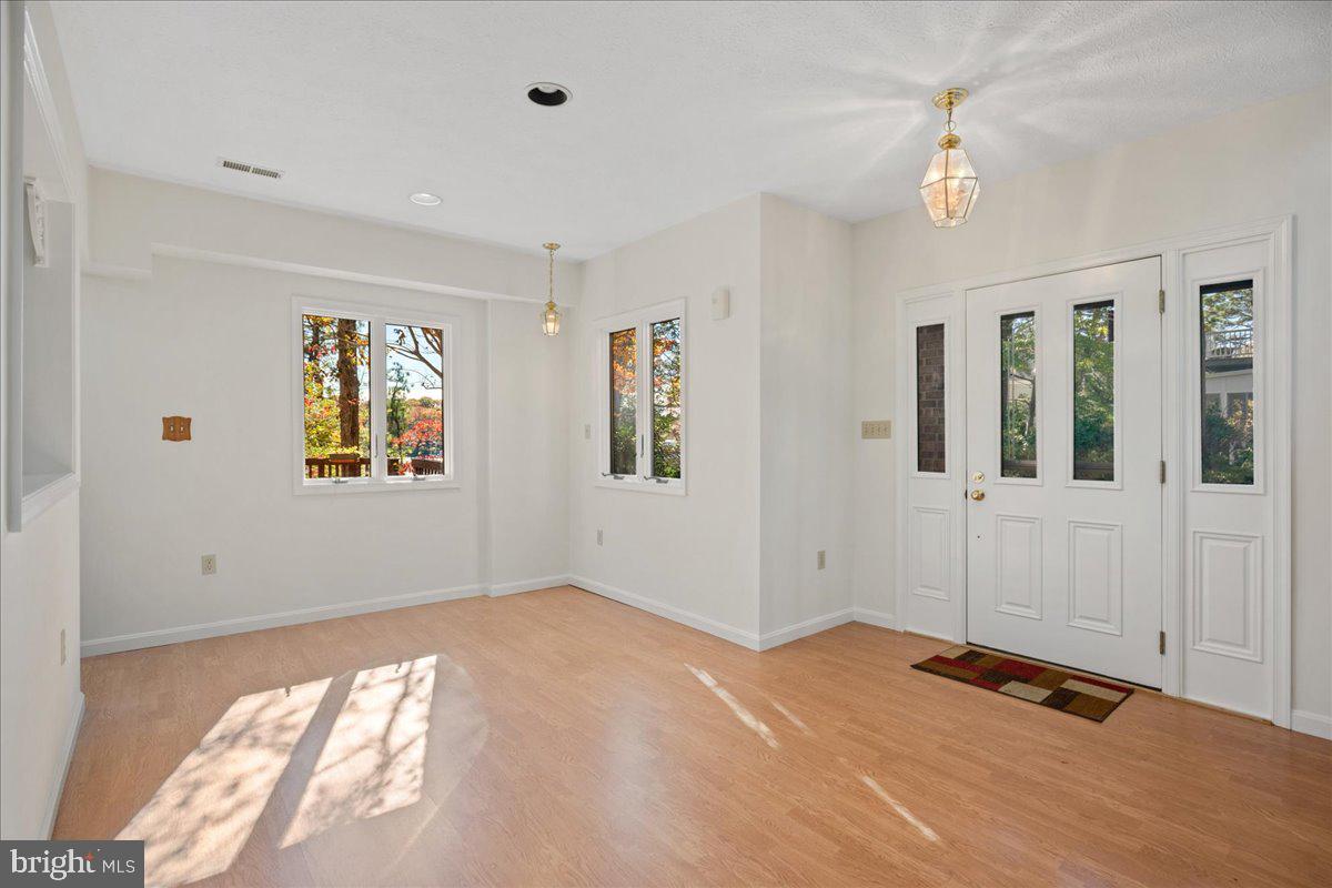 THE SOUNDINGS - Residential