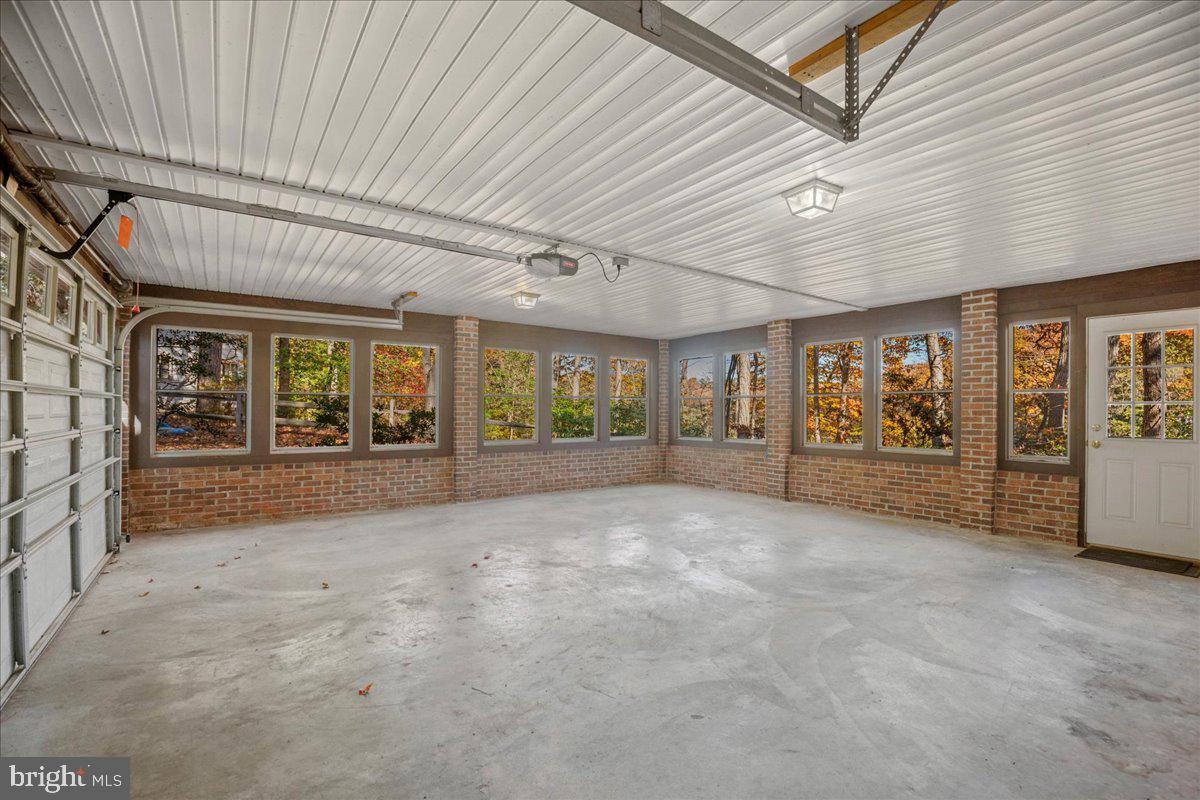 THE SOUNDINGS - Residential