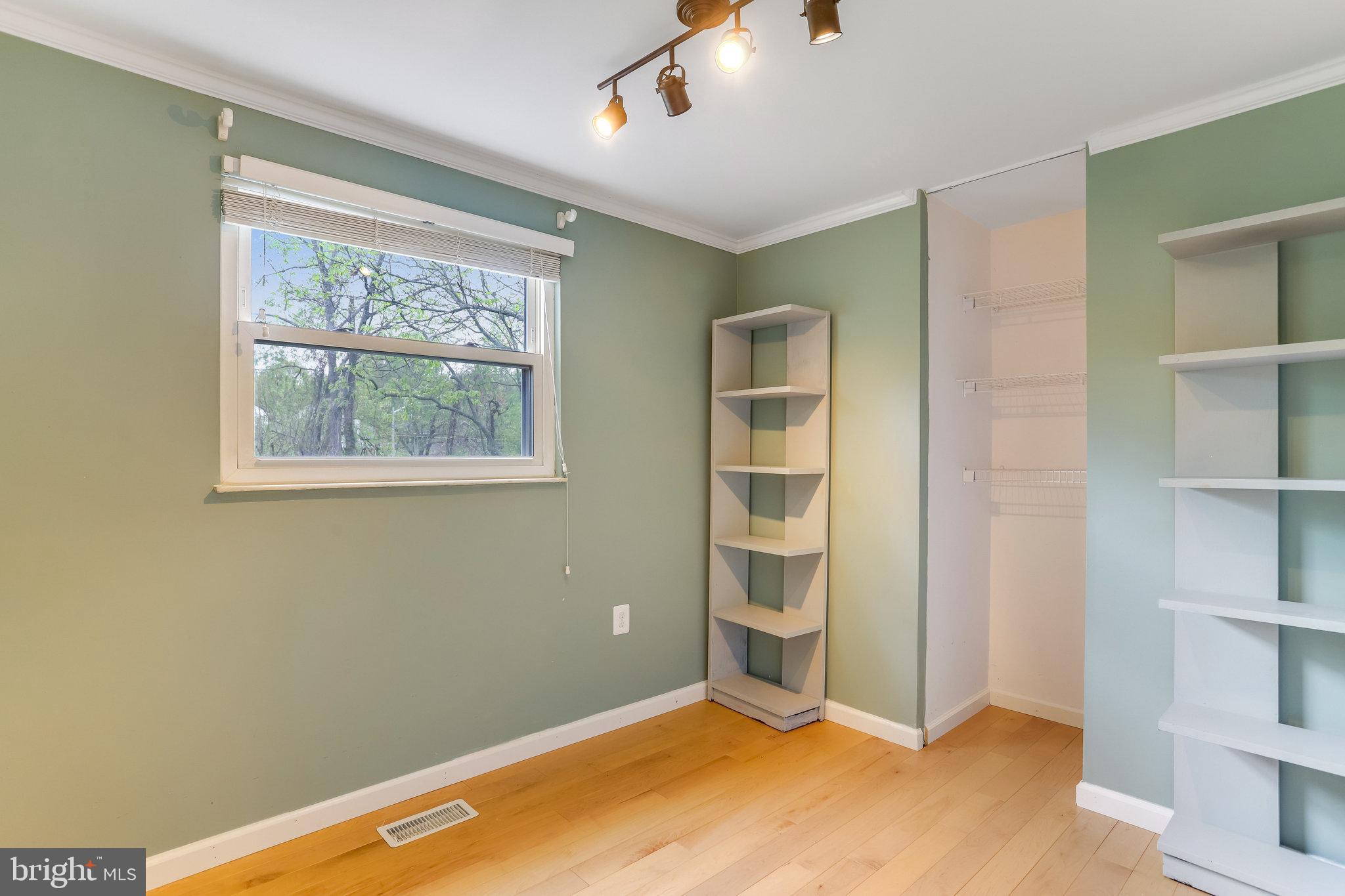 WILTON KNOLL - Residential