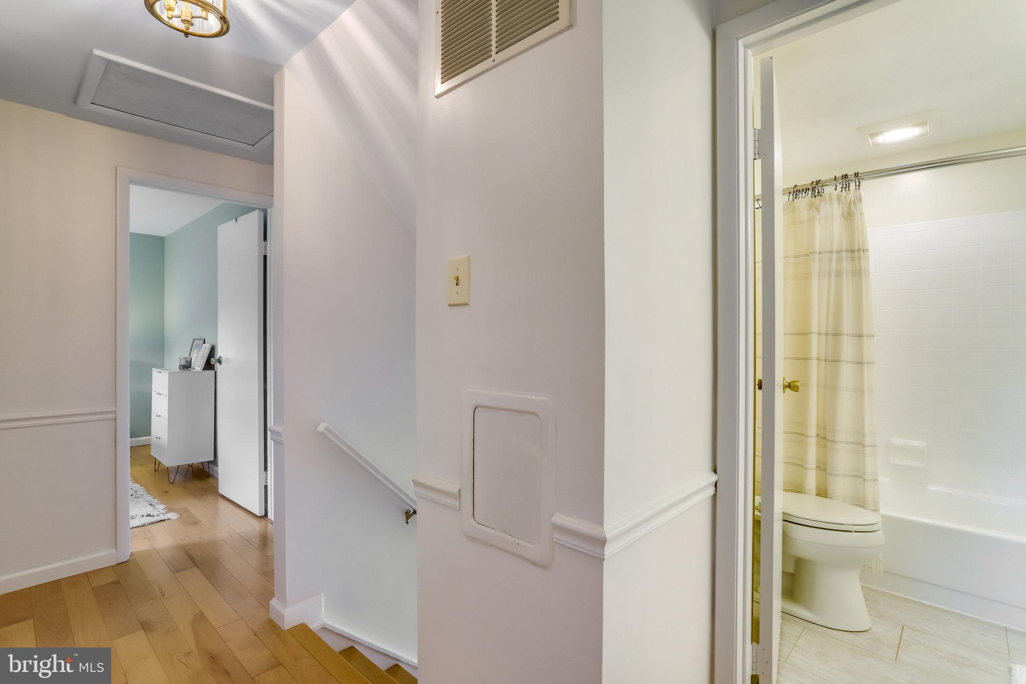 WILTON KNOLL - Residential