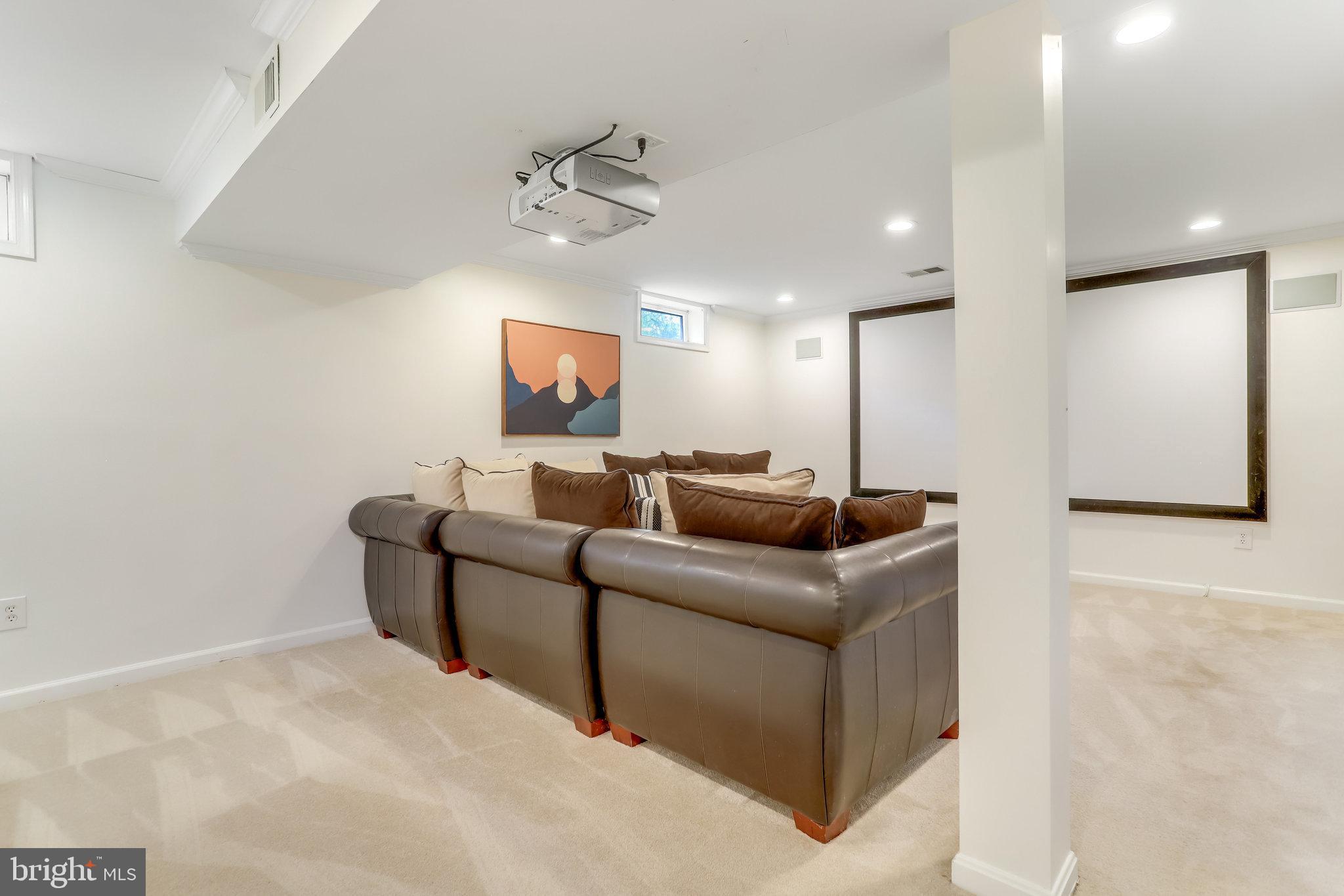 WILTON KNOLL - Residential