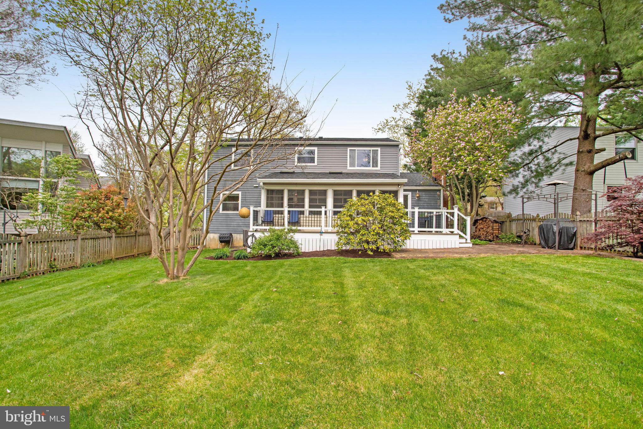 WILTON KNOLL - Residential