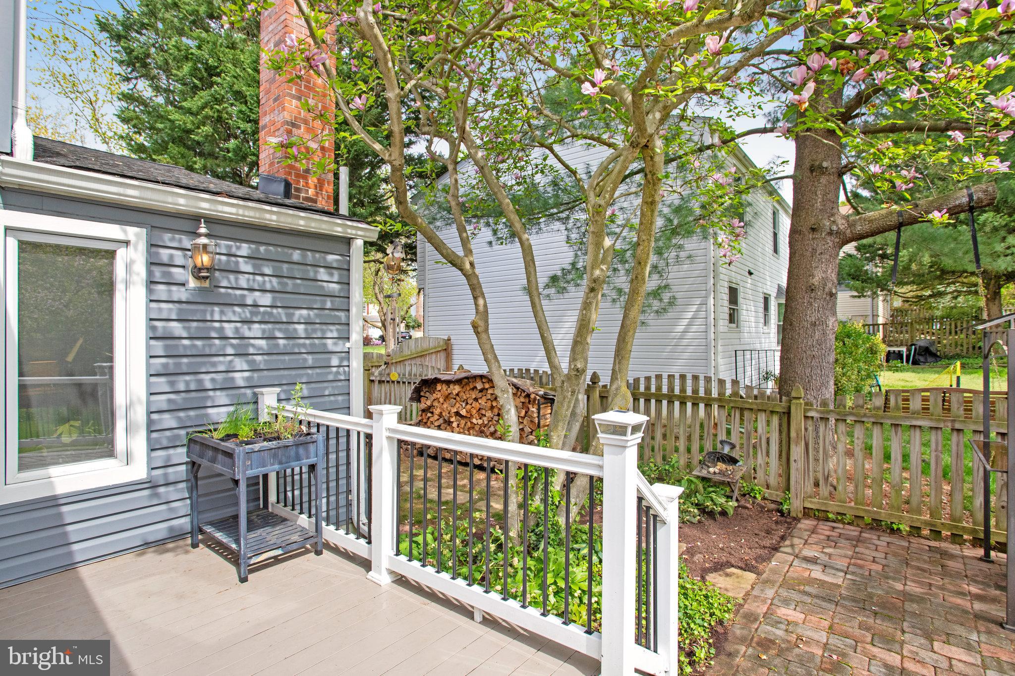 WILTON KNOLL - Residential