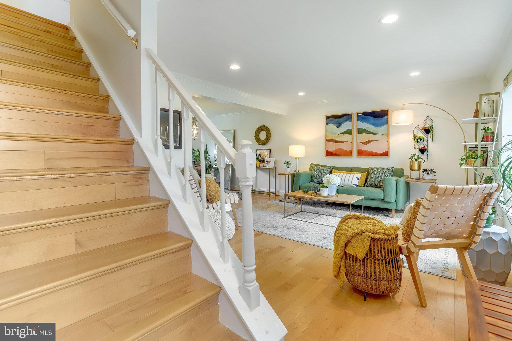 WILTON KNOLL - Residential