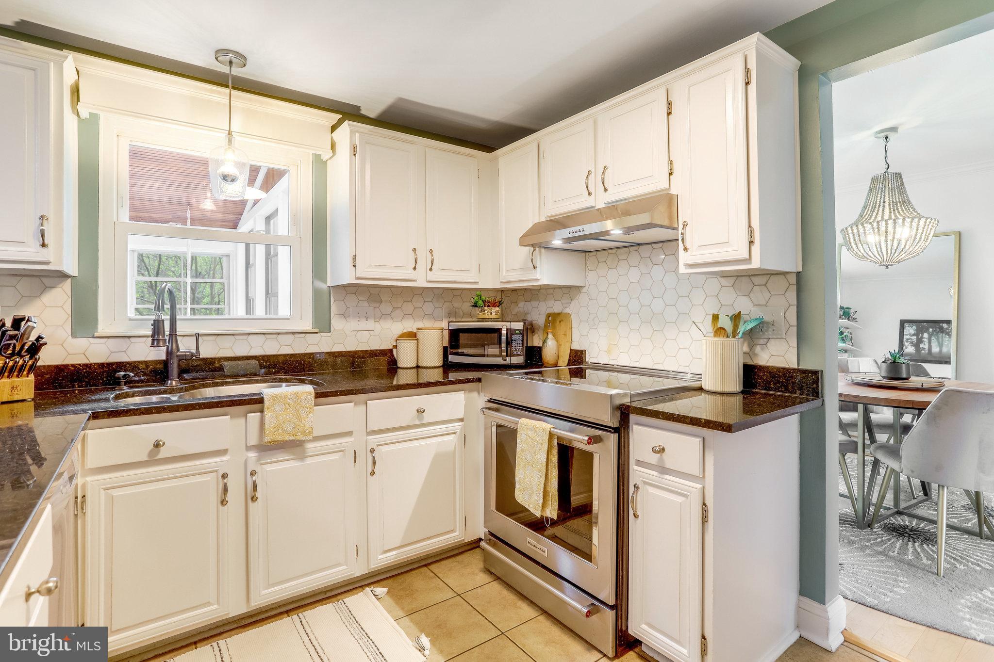 WILTON KNOLL - Residential