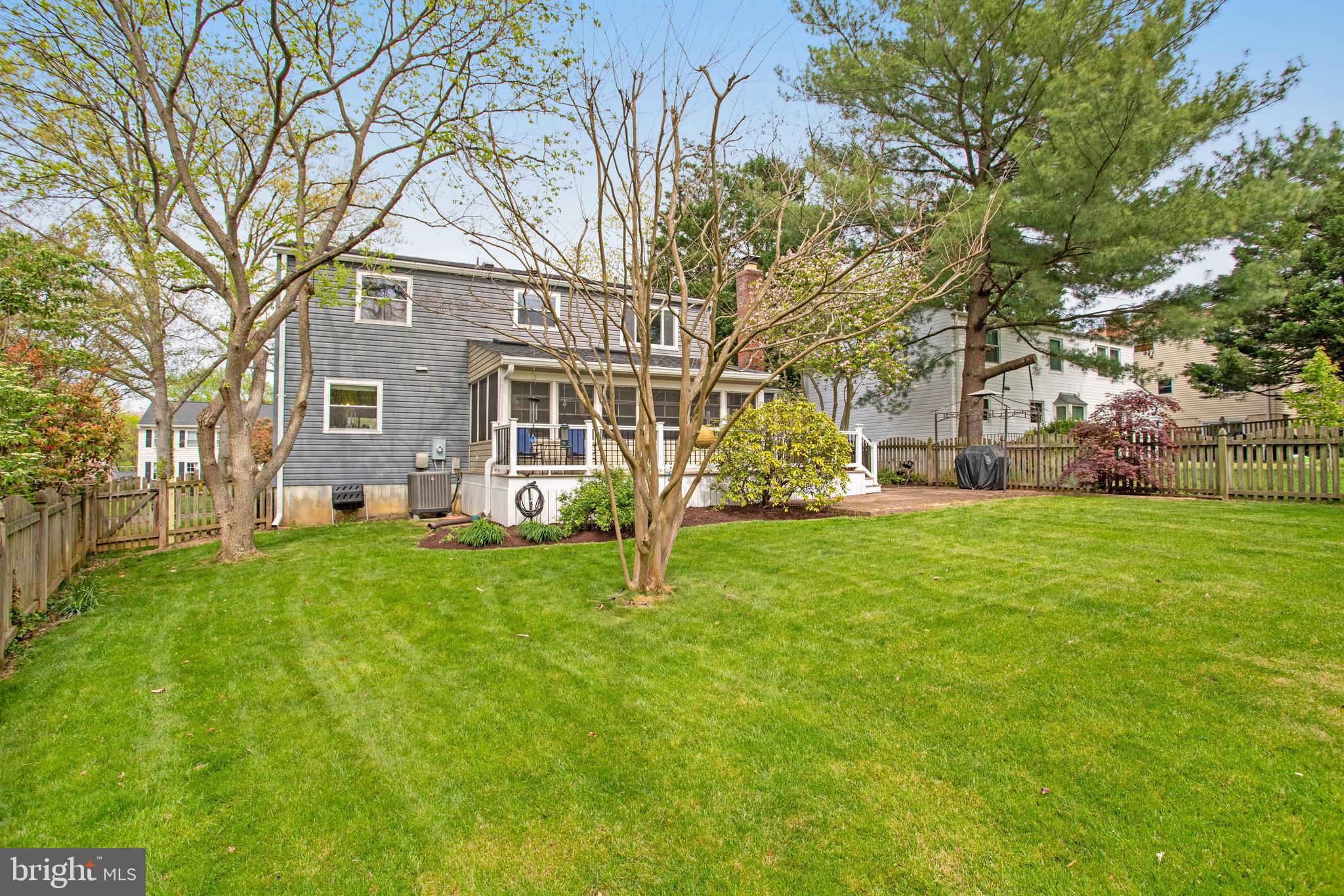 WILTON KNOLL - Residential