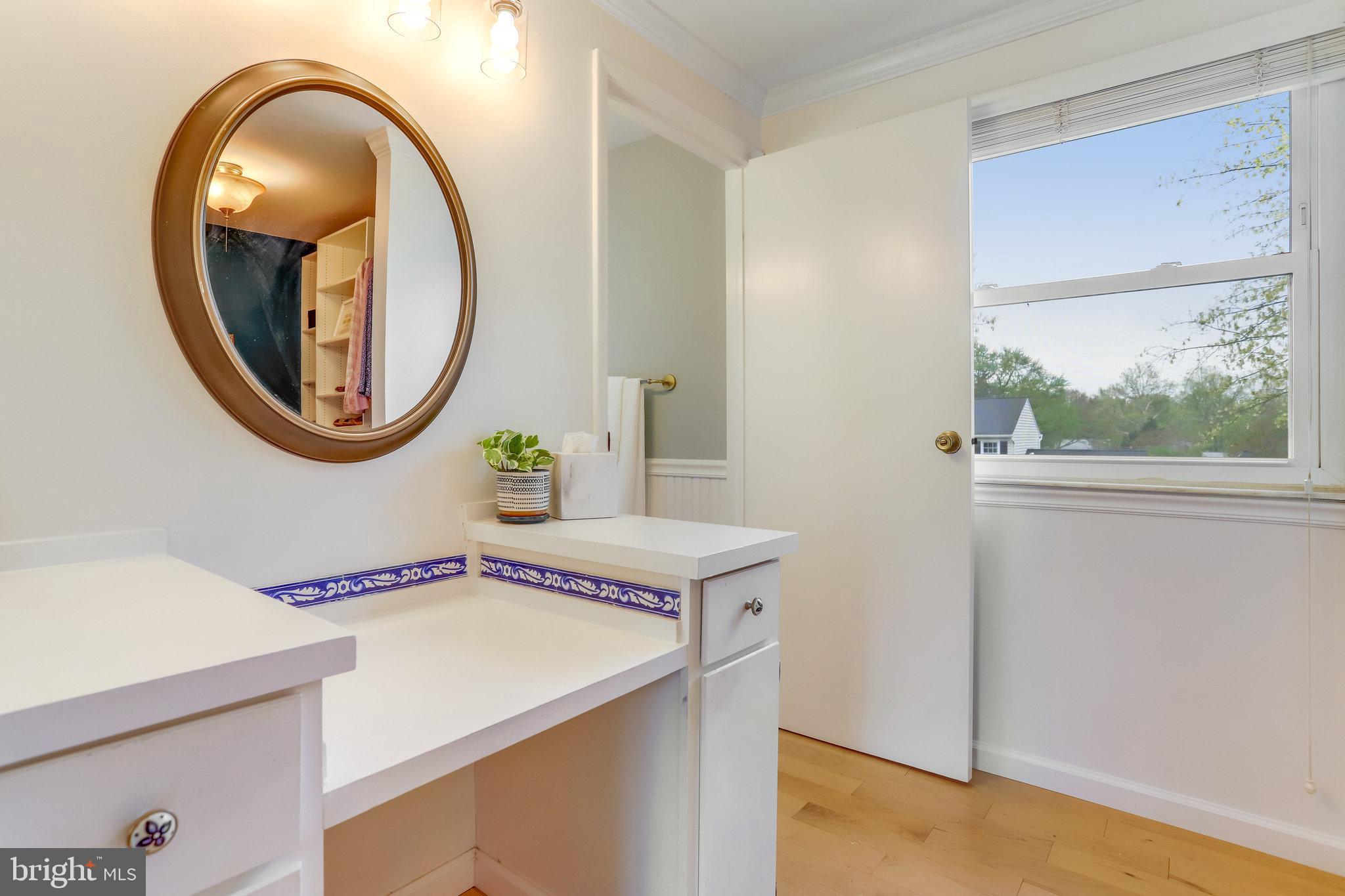 WILTON KNOLL - Residential