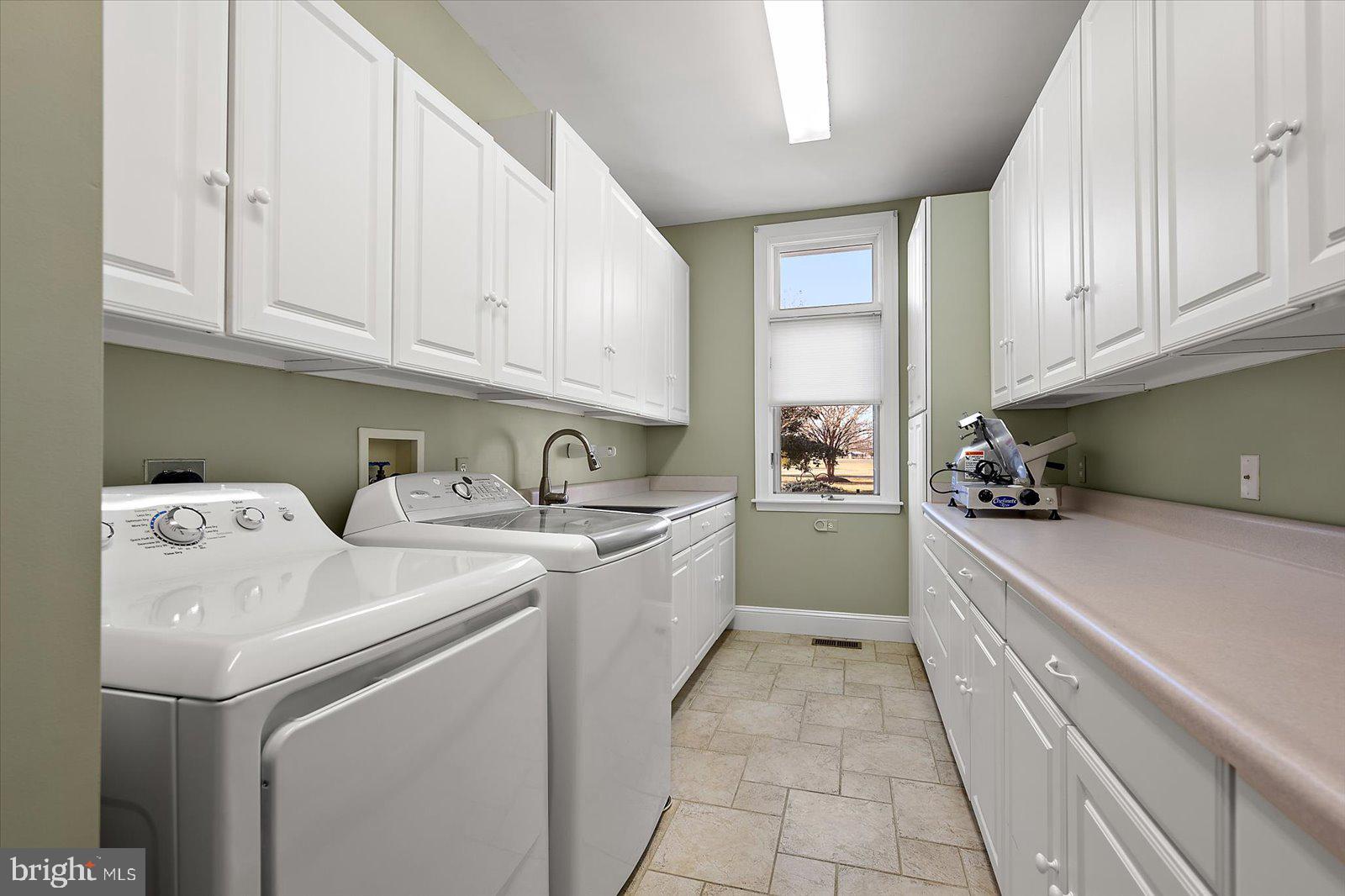 KENT ISLAND - Residential