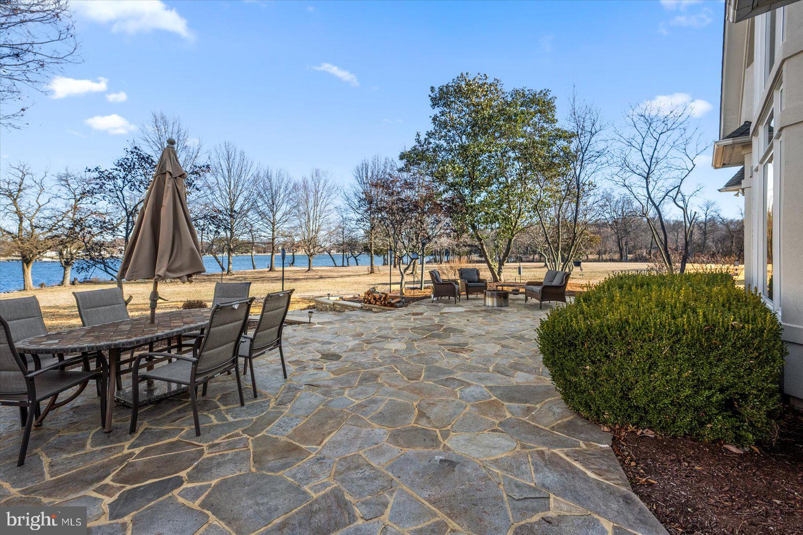 KENT ISLAND - Residential