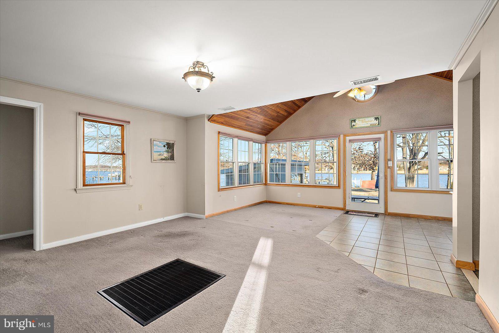 KENT ISLAND - Residential