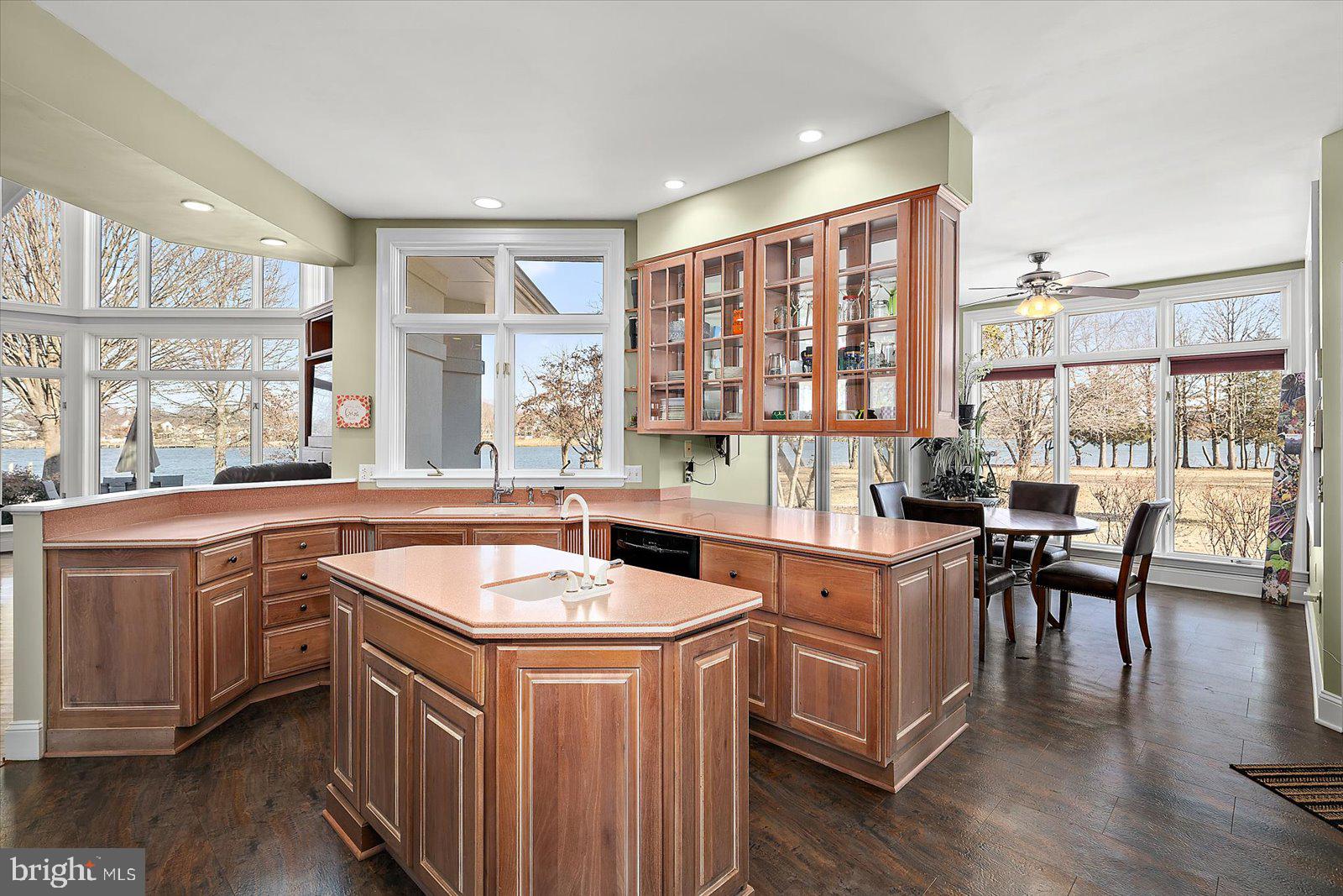 KENT ISLAND - Residential